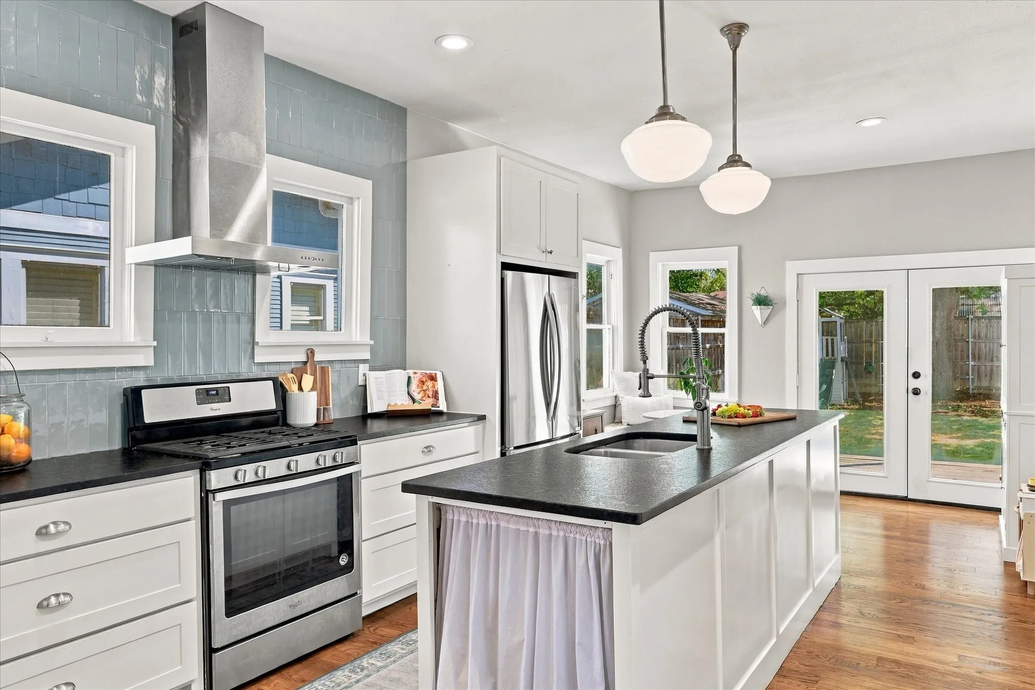 Single Family Residence For Sale in Tarrant County , 1933 Fairmount Avenue, Fort Worth, Texas 76110, 4 Bedroom, 3 Bathroom, Garage spaces, 1,792 Sqft, built in 1920, mls#21371241, Real Estate Agent in Fort Worth, Homes For Sale in Tarrant county, Homes For Sale in Fort Worth, Realtor in Fort Worth Texas, Real Estate Brokerage Independent Realty Texas, Luminita Cordes Realtor