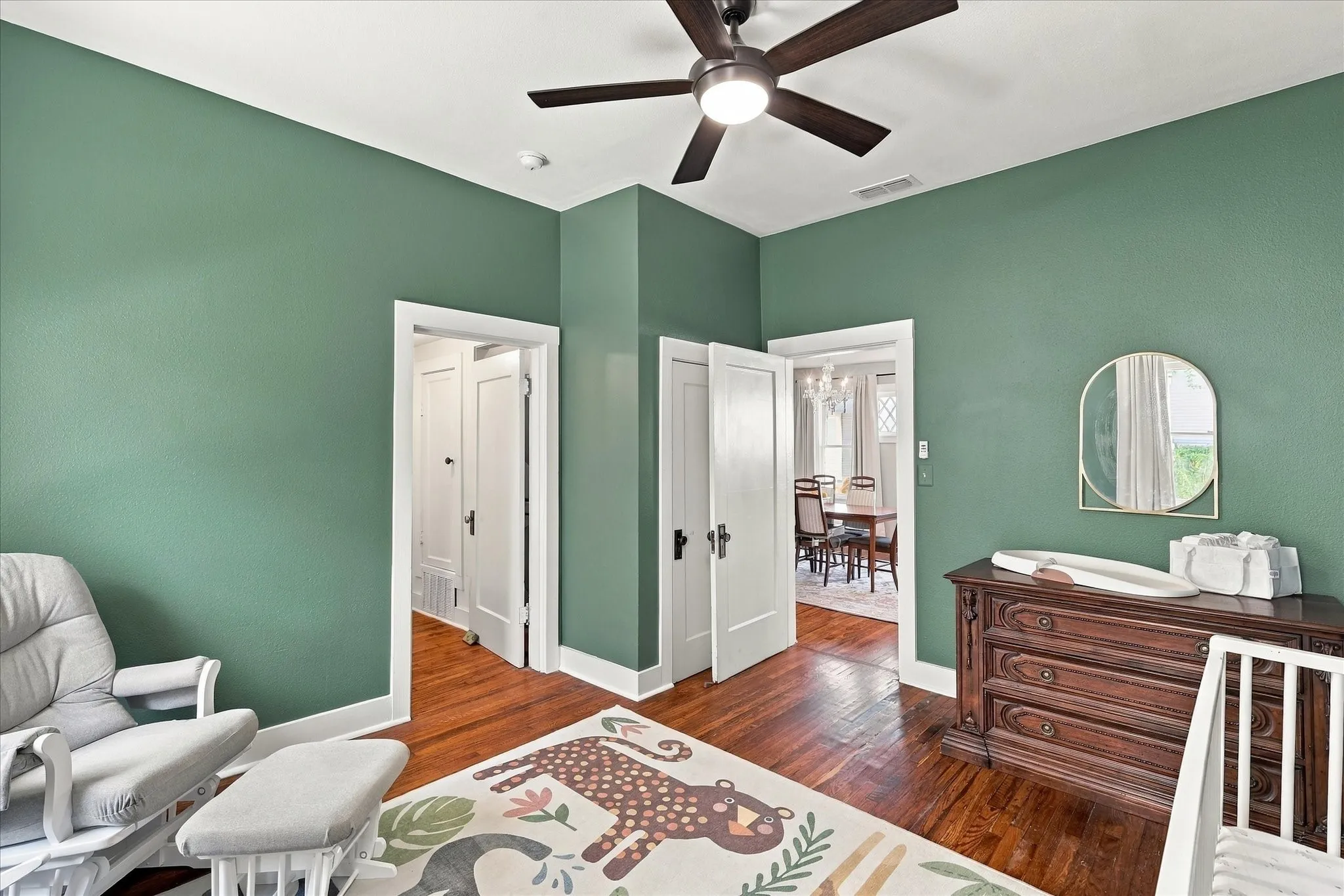 Single Family Residence For Sale in Tarrant County , 1933 Fairmount Avenue, Fort Worth, Texas 76110, 4 Bedroom, 3 Bathroom, Garage spaces, 1,792 Sqft, built in 1920, mls#21371241, Real Estate Agent in Fort Worth, Homes For Sale in Tarrant county, Homes For Sale in Fort Worth, Realtor in Fort Worth Texas, Real Estate Brokerage Independent Realty Texas, Luminita Cordes Realtor