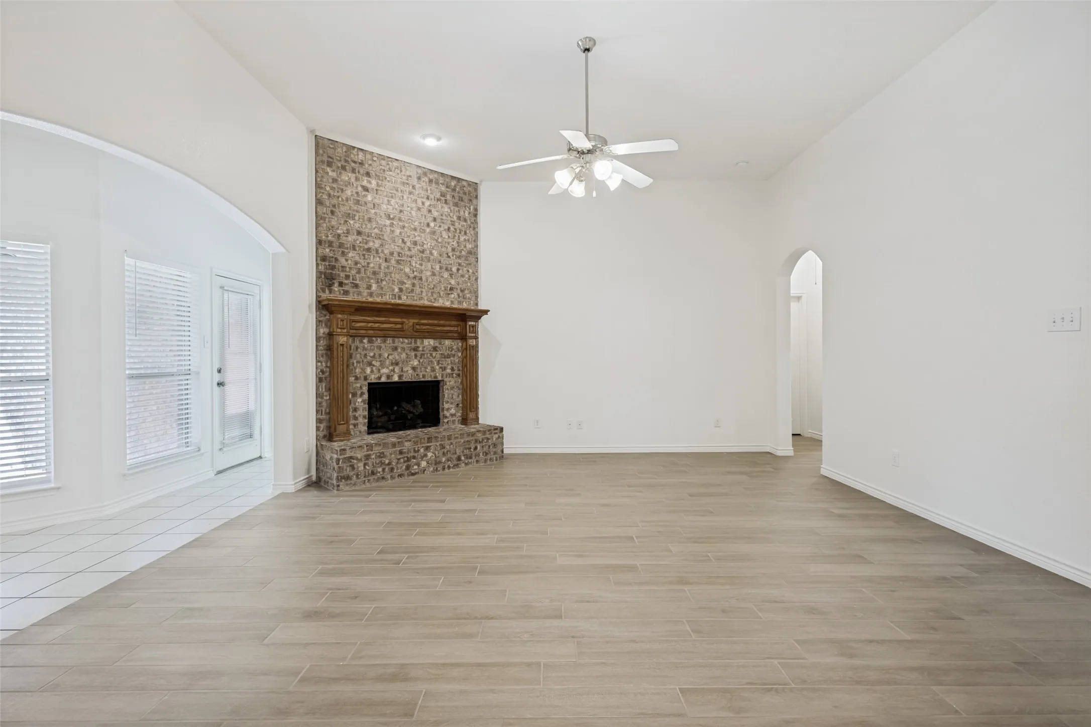 Single Family Residence For Rent in Collin County , 13751 Lincolnshire Lane, Frisco, Texas 75035, 3 Bedroom, 2 Bathroom, 2 Garage spaces, 1,886 Sqft, built in 2006, mls#21370588, Real Estate Agent in Frisco, Homes For Rent in Collin county, Homes For Rent in Frisco, Realtor in Frisco Texas, Real Estate Brokerage Independent Realty Texas, Luminita Cordes Realtor