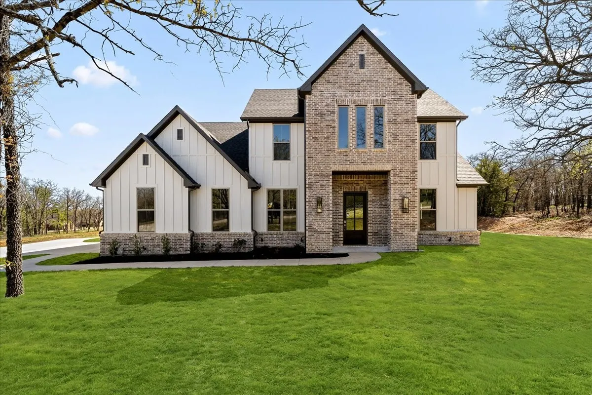 Single Family Residence For Sale in Wise County , 131 Spring Valley Road, Paradise, Texas 76073, 4 Bedroom, 3 Bathroom, 2 Garage spaces, 3,062 Sqft, built in 2026, mls#21371297, Real Estate Agent in Paradise, Homes For Sale in Wise county, Homes For Sale in Paradise, Realtor in Paradise Texas, Real Estate Brokerage Independent Realty Texas, Luminita Cordes Realtor
