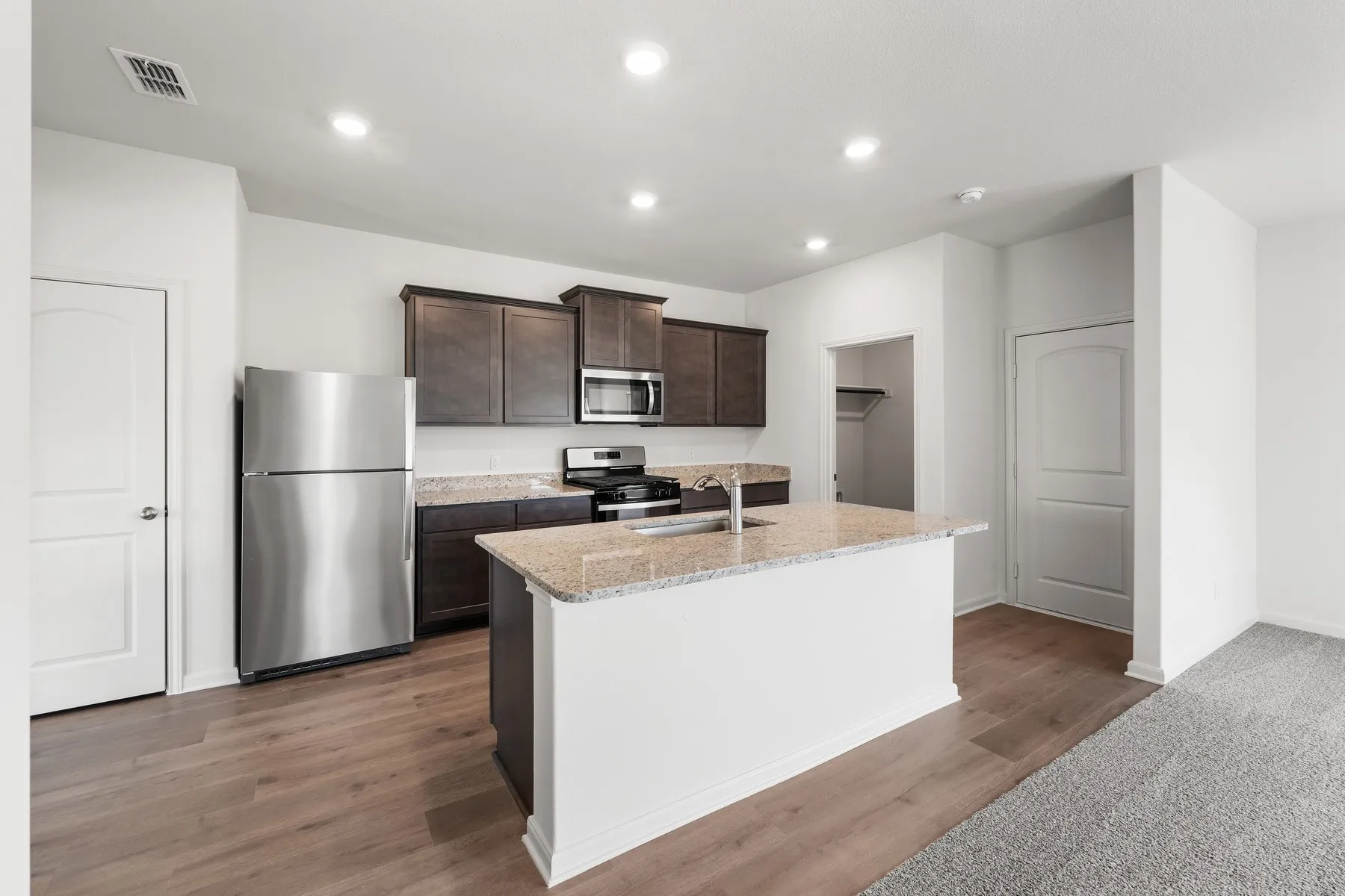 Single Family Residence For Sale in Denton County , 13524 Turtle Mountain Road, Ponder, Texas 76259, 3 Bedroom, 3 Bathroom, 2 Garage spaces, 1,890 Sqft, built in 2025, mls#21371322, Real Estate Agent in Ponder, Homes For Sale in Denton county, Homes For Sale in Ponder, Realtor in Ponder Texas, Real Estate Brokerage Independent Realty Texas, Luminita Cordes Realtor