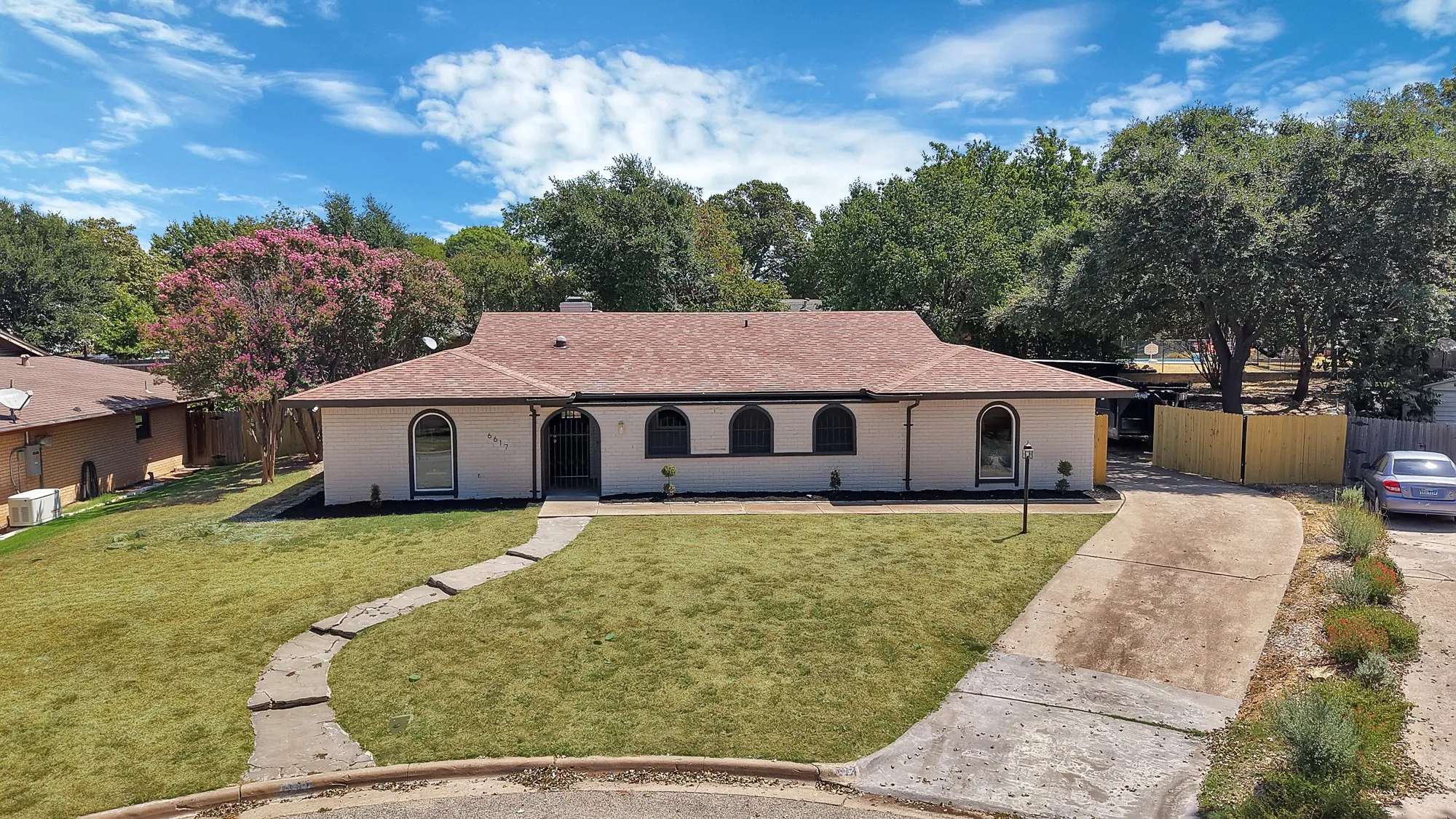 Single Family Residence For Sale in Tarrant County , 6617 Sabrosa Court W, Fort Worth, Texas 76133, 4 Bedroom, 2 Bathroom, Garage spaces, 2,783 Sqft, built in 1968, mls#21370193, Real Estate Agent in Fort Worth, Homes For Sale in Tarrant county, Homes For Sale in Fort Worth, Realtor in Fort Worth Texas, Real Estate Brokerage Independent Realty Texas, Luminita Cordes Realtor