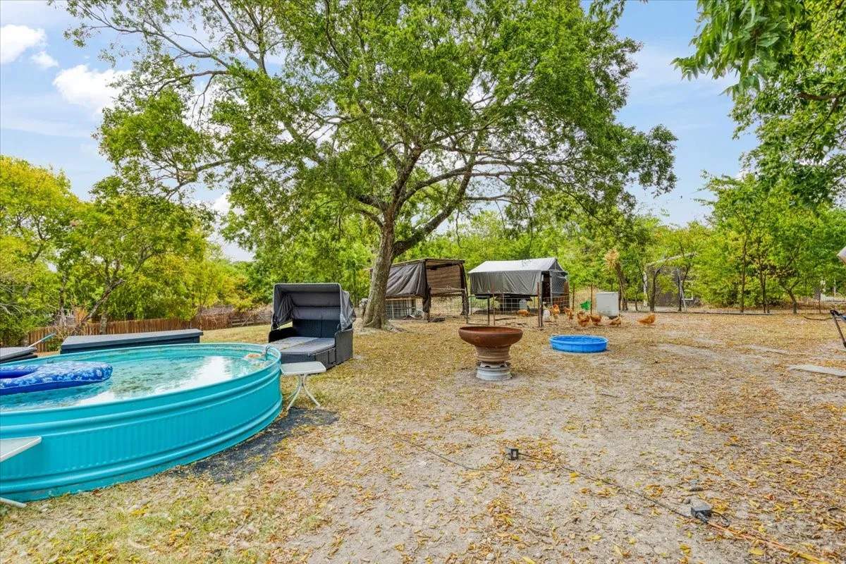 Single Family Residence For Sale in Grayson County , 7436 FM 2729, Van Alstyne, Texas 75495, 2 Bedroom, 2 Bathroom, Garage spaces, 1,440 Sqft, built in 1920, mls#21370772, Real Estate Agent in Van Alstyne, Homes For Sale in Grayson county, Homes For Sale in Van Alstyne, Realtor in Van Alstyne Texas, Real Estate Brokerage Independent Realty Texas, Luminita Cordes Realtor