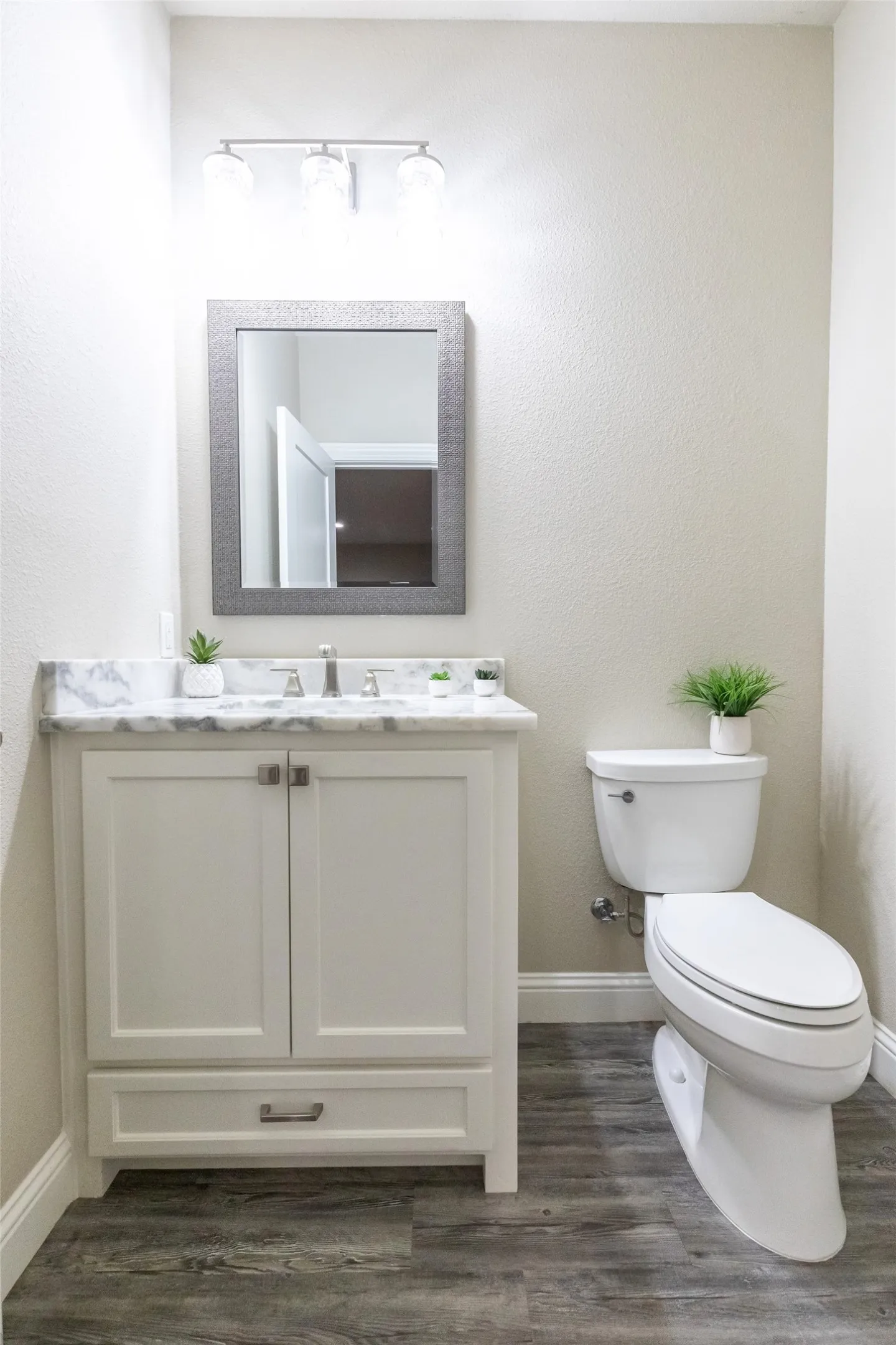 Single Family Residence For Sale in Taylor County , 2301 Manor Oaks Terrace, Abilene, Texas 79602, 5 Bedroom, 4 Bathroom, 2 Garage spaces, 2,938 Sqft, built in 2019, mls#21371299, Real Estate Agent in Abilene, Homes For Sale in Taylor county, Homes For Sale in Abilene, Realtor in Abilene Texas, Real Estate Brokerage Independent Realty Texas, Luminita Cordes Realtor