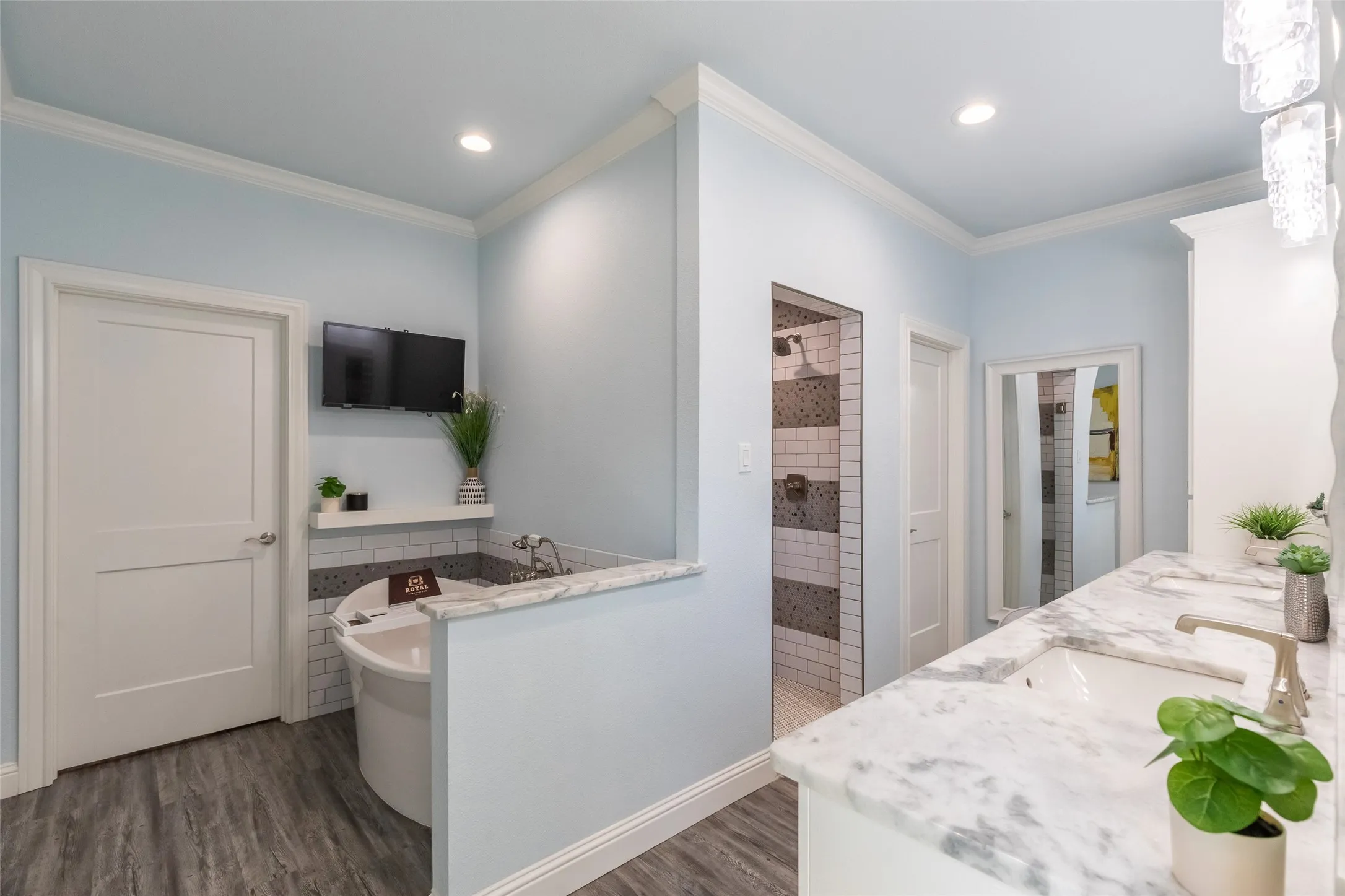 Single Family Residence For Sale in Taylor County , 2301 Manor Oaks Terrace, Abilene, Texas 79602, 5 Bedroom, 4 Bathroom, 2 Garage spaces, 2,938 Sqft, built in 2019, mls#21371299, Real Estate Agent in Abilene, Homes For Sale in Taylor county, Homes For Sale in Abilene, Realtor in Abilene Texas, Real Estate Brokerage Independent Realty Texas, Luminita Cordes Realtor
