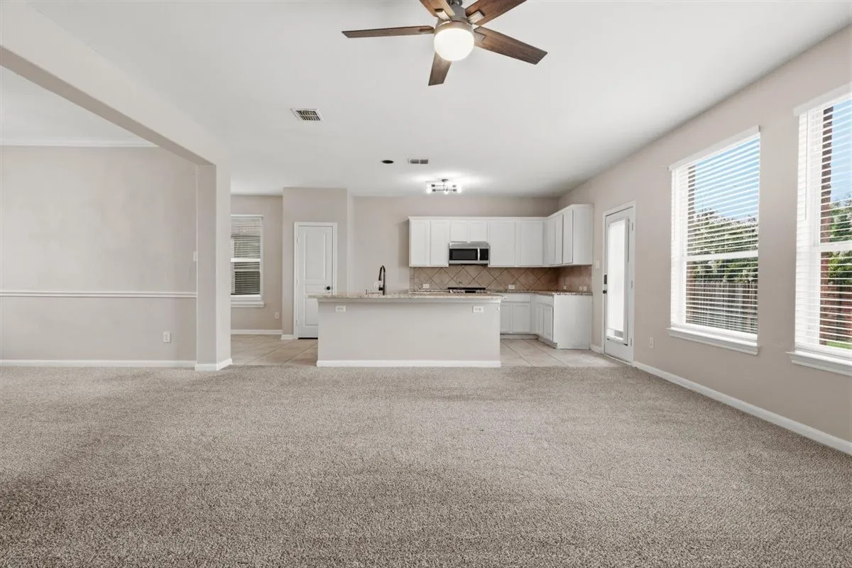 Single Family Residence For Rent in Tarrant County , 12233 Macaroon Lane, Fort Worth, Texas 76244, 4 Bedroom, 3 Bathroom, 2 Garage spaces, 2,495 Sqft, built in 2005, mls#21370945, Real Estate Agent in Fort Worth, Homes For Rent in Tarrant county, Homes For Rent in Fort Worth, Realtor in Fort Worth Texas, Real Estate Brokerage Independent Realty Texas, Luminita Cordes Realtor