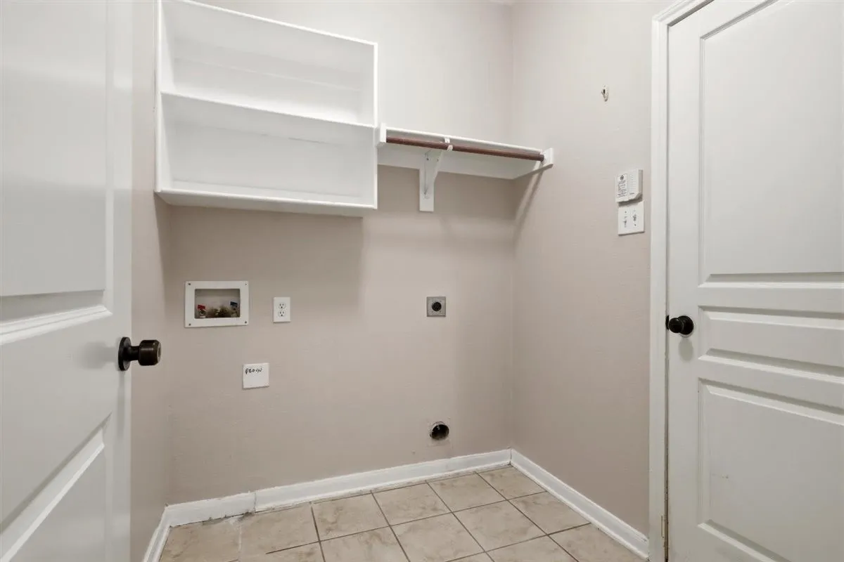 Single Family Residence For Rent in Tarrant County , 12233 Macaroon Lane, Fort Worth, Texas 76244, 4 Bedroom, 3 Bathroom, 2 Garage spaces, 2,495 Sqft, built in 2005, mls#21370945, Real Estate Agent in Fort Worth, Homes For Rent in Tarrant county, Homes For Rent in Fort Worth, Realtor in Fort Worth Texas, Real Estate Brokerage Independent Realty Texas, Luminita Cordes Realtor