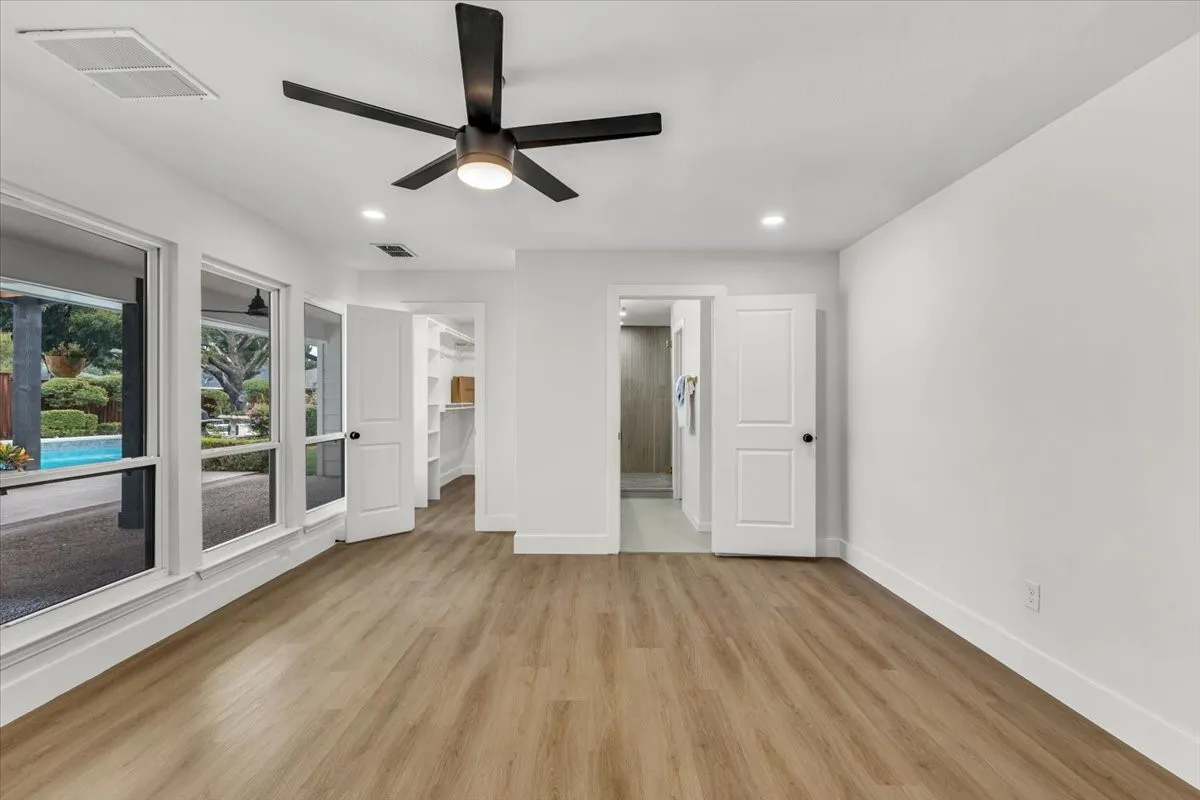 Single Family Residence For Sale in Dallas County , 7240 Whispering Pines Drive, Dallas, Texas 75248, 4 Bedroom, 3 Bathroom, 2 Garage spaces, 2,508 Sqft, built in 1971, mls#21370603, Real Estate Agent in Dallas, Homes For Sale in Dallas county, Homes For Sale in Dallas, Realtor in Dallas Texas, Real Estate Brokerage Independent Realty Texas, Luminita Cordes Realtor