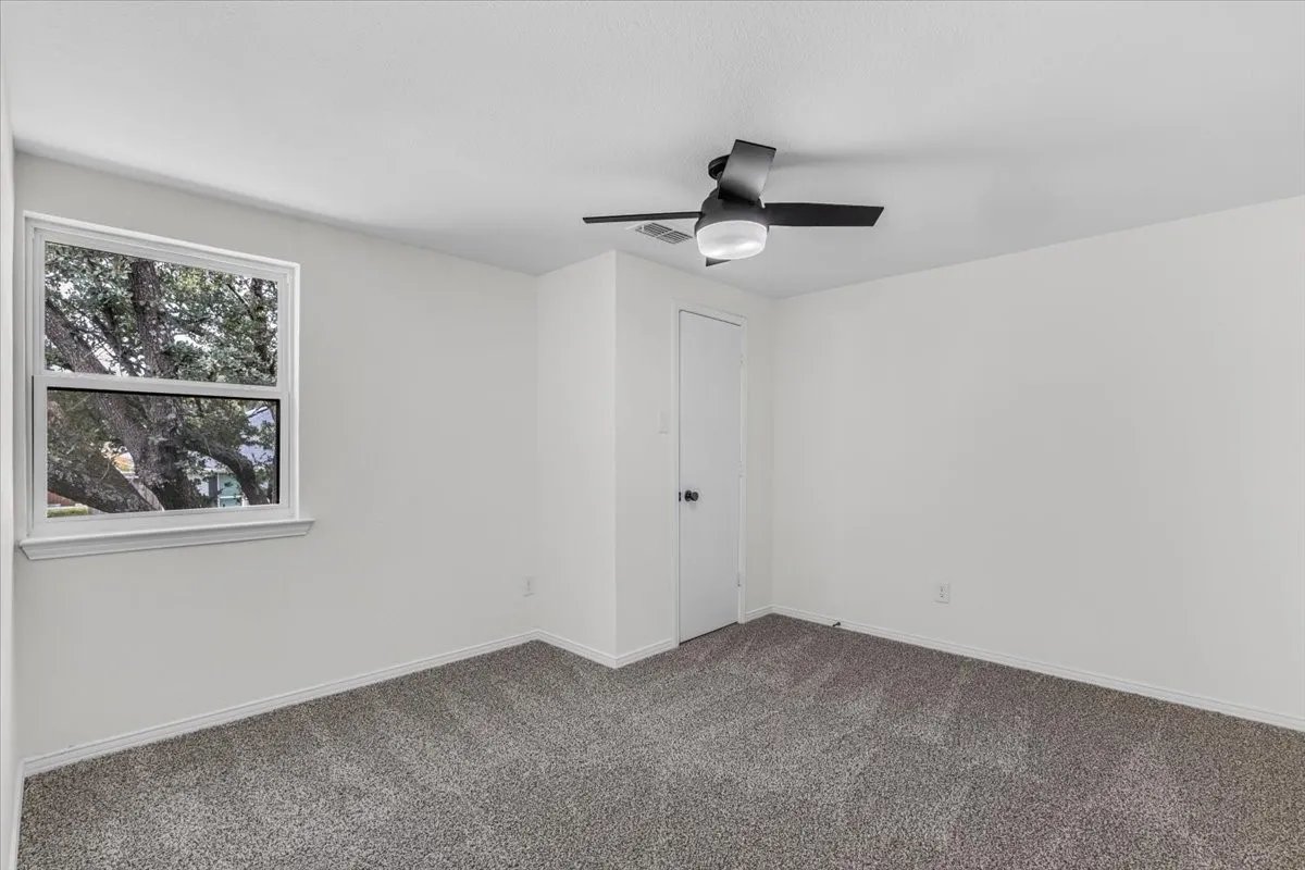 Single Family Residence For Sale in Dallas County , 7240 Whispering Pines Drive, Dallas, Texas 75248, 4 Bedroom, 3 Bathroom, 2 Garage spaces, 2,508 Sqft, built in 1971, mls#21370603, Real Estate Agent in Dallas, Homes For Sale in Dallas county, Homes For Sale in Dallas, Realtor in Dallas Texas, Real Estate Brokerage Independent Realty Texas, Luminita Cordes Realtor