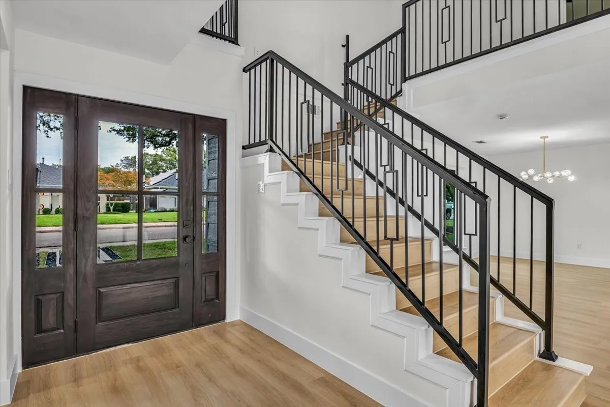 Single Family Residence For Sale in Dallas County , 7240 Whispering Pines Drive, Dallas, Texas 75248, 4 Bedroom, 3 Bathroom, 2 Garage spaces, 2,508 Sqft, built in 1971, mls#21370603, Real Estate Agent in Dallas, Homes For Sale in Dallas county, Homes For Sale in Dallas, Realtor in Dallas Texas, Real Estate Brokerage Independent Realty Texas, Luminita Cordes Realtor