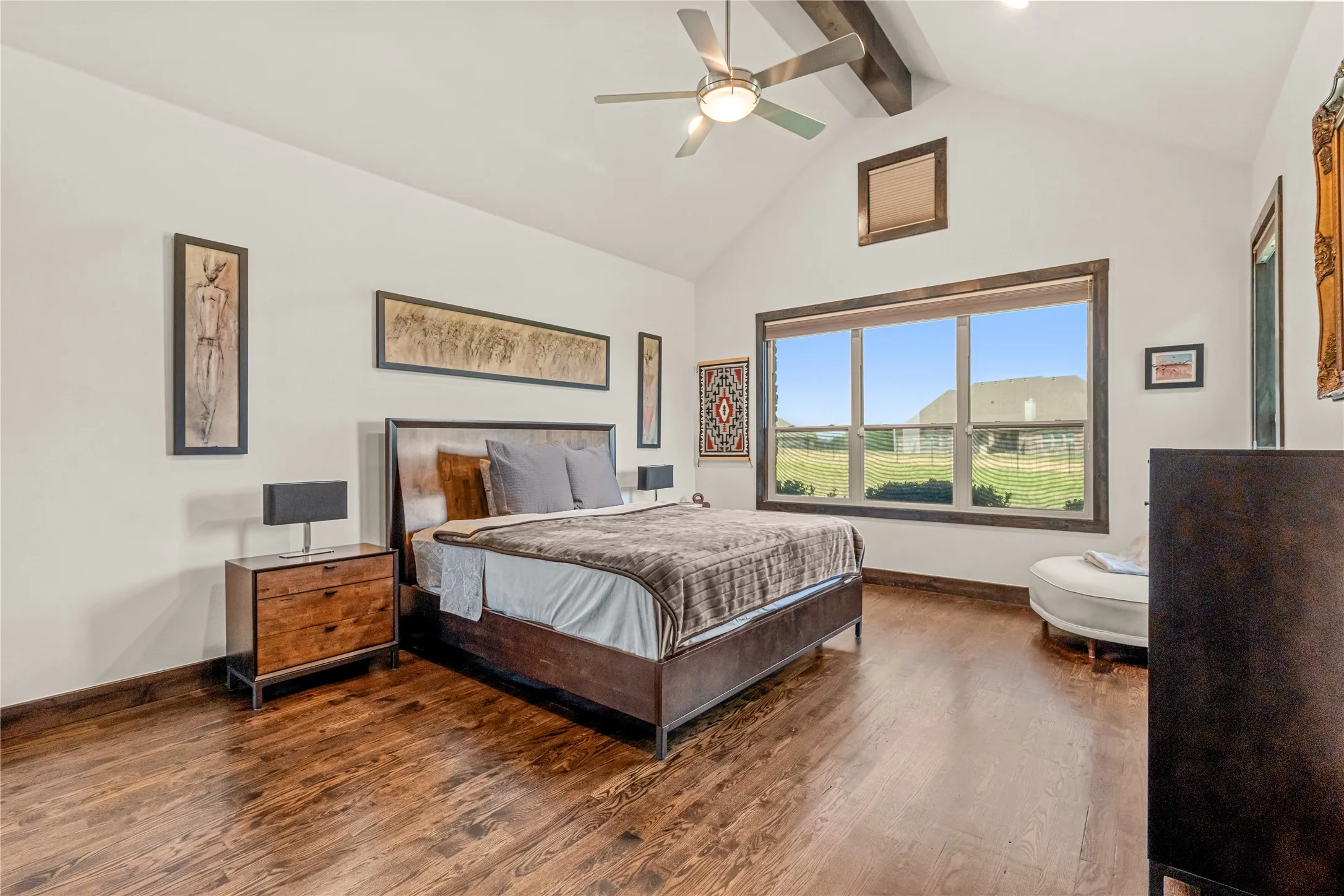 Single Family Residence For Sale in Tarrant County , 12516 Bella Vita Drive, Fort Worth, Texas 76126, 3 Bedroom, 4 Bathroom, 3 Garage spaces, 3,876 Sqft, built in 2014, mls#21369568, Real Estate Agent in Fort Worth, Homes For Sale in Tarrant county, Homes For Sale in Fort Worth, Realtor in Fort Worth Texas, Real Estate Brokerage Independent Realty Texas, Luminita Cordes Realtor
