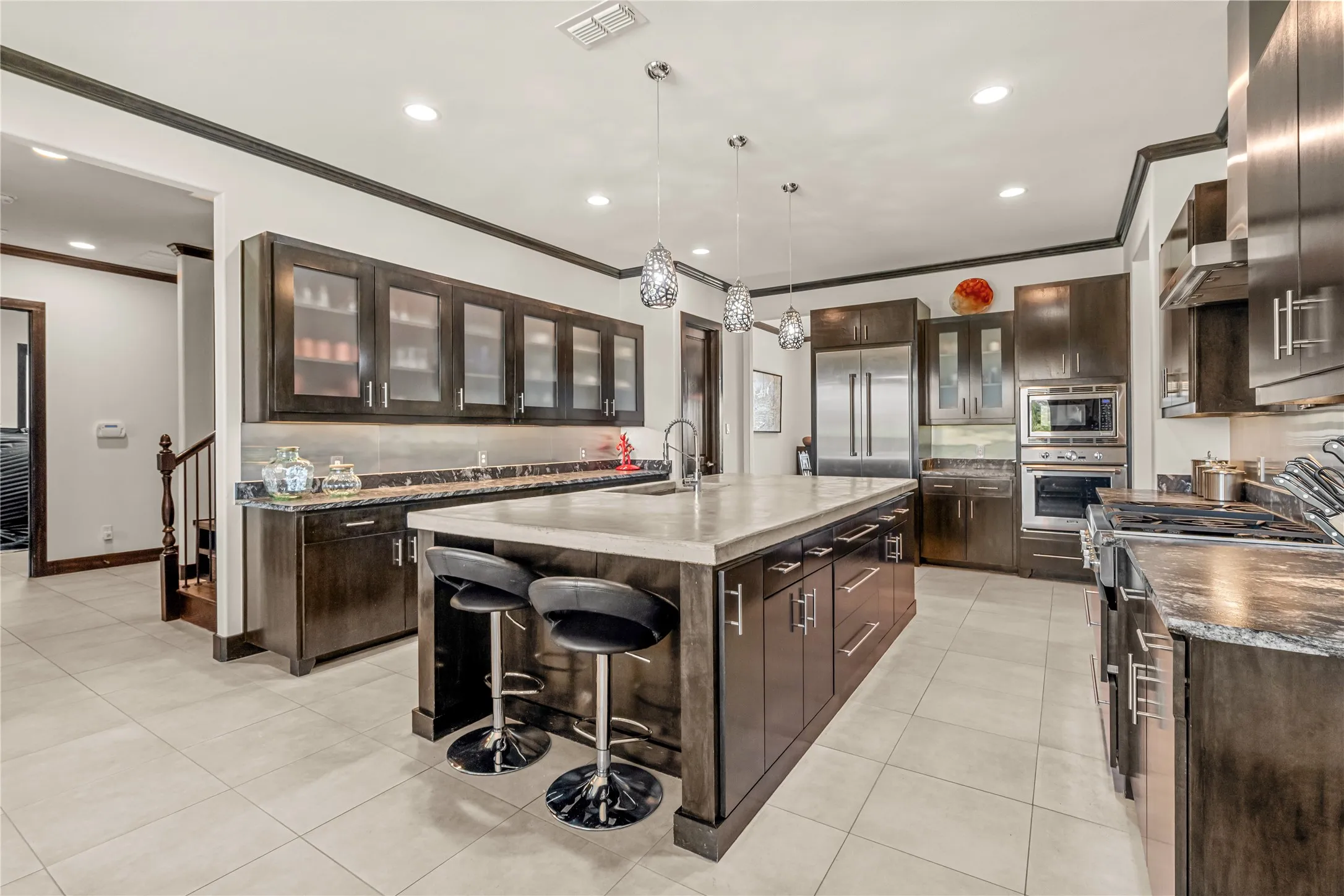 Single Family Residence For Sale in Tarrant County , 12516 Bella Vita Drive, Fort Worth, Texas 76126, 3 Bedroom, 4 Bathroom, 3 Garage spaces, 3,876 Sqft, built in 2014, mls#21369568, Real Estate Agent in Fort Worth, Homes For Sale in Tarrant county, Homes For Sale in Fort Worth, Realtor in Fort Worth Texas, Real Estate Brokerage Independent Realty Texas, Luminita Cordes Realtor