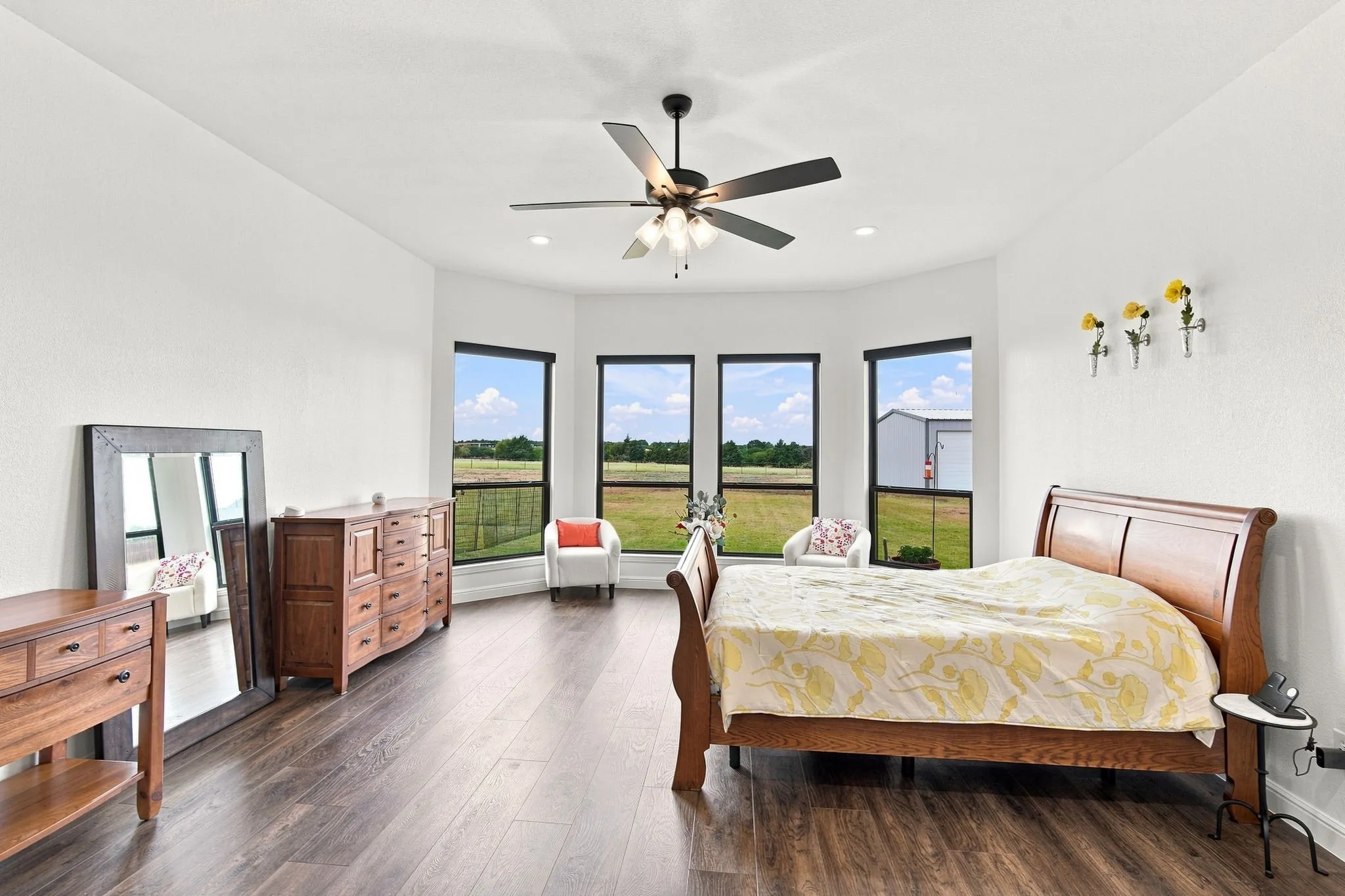 Private primary retreat with plenty of space to relax and recharge with split bedroom layout.