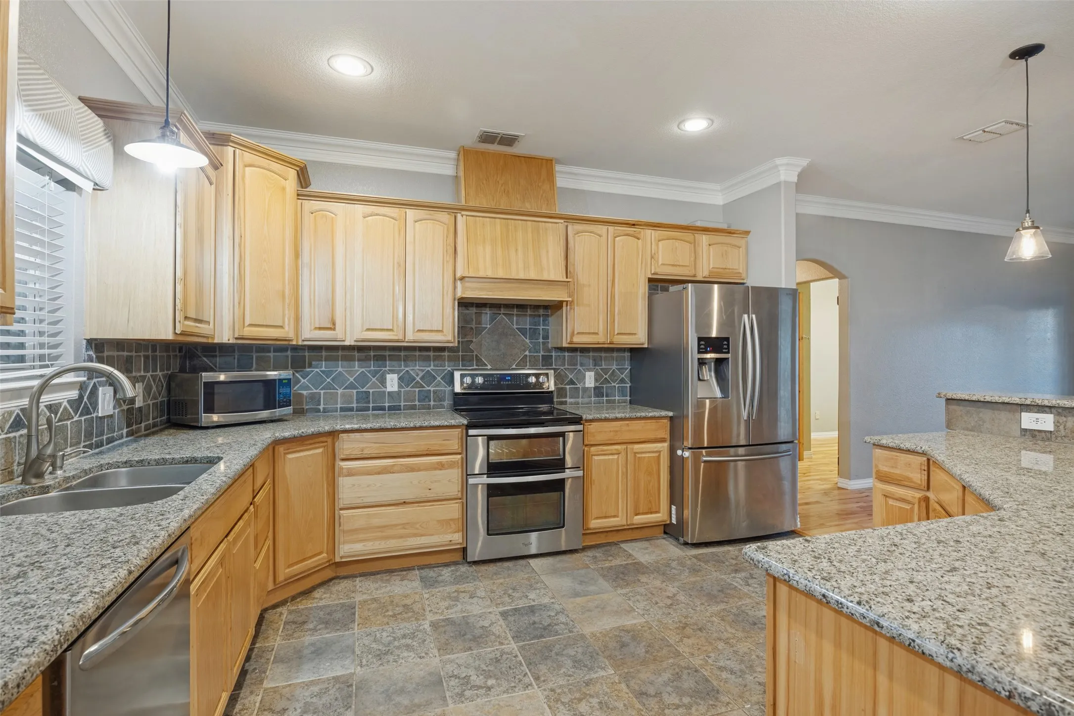 Single Family Residence For Sale in Grayson County , 171 Chestnut Road, Whitewright, Texas 75491, 4 Bedroom, 2 Bathroom, 2 Garage spaces, 2,288 Sqft, built in 2006, mls#21369553, Real Estate Agent in Whitewright, Homes For Sale in Grayson county, Homes For Sale in Whitewright, Realtor in Whitewright Texas, Real Estate Brokerage Independent Realty Texas, Luminita Cordes Realtor