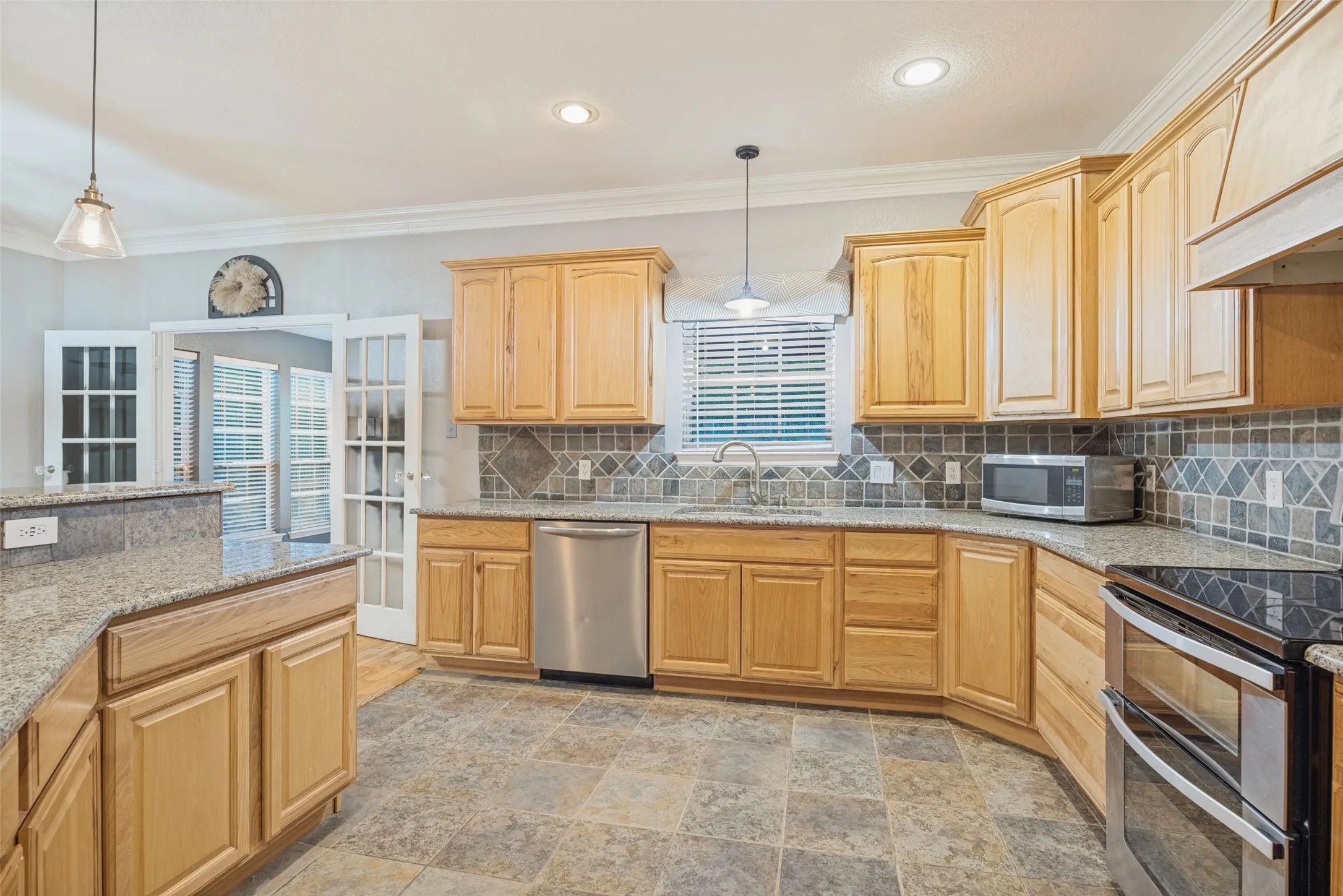 Single Family Residence For Sale in Grayson County , 171 Chestnut Road, Whitewright, Texas 75491, 4 Bedroom, 2 Bathroom, 2 Garage spaces, 2,288 Sqft, built in 2006, mls#21369553, Real Estate Agent in Whitewright, Homes For Sale in Grayson county, Homes For Sale in Whitewright, Realtor in Whitewright Texas, Real Estate Brokerage Independent Realty Texas, Luminita Cordes Realtor