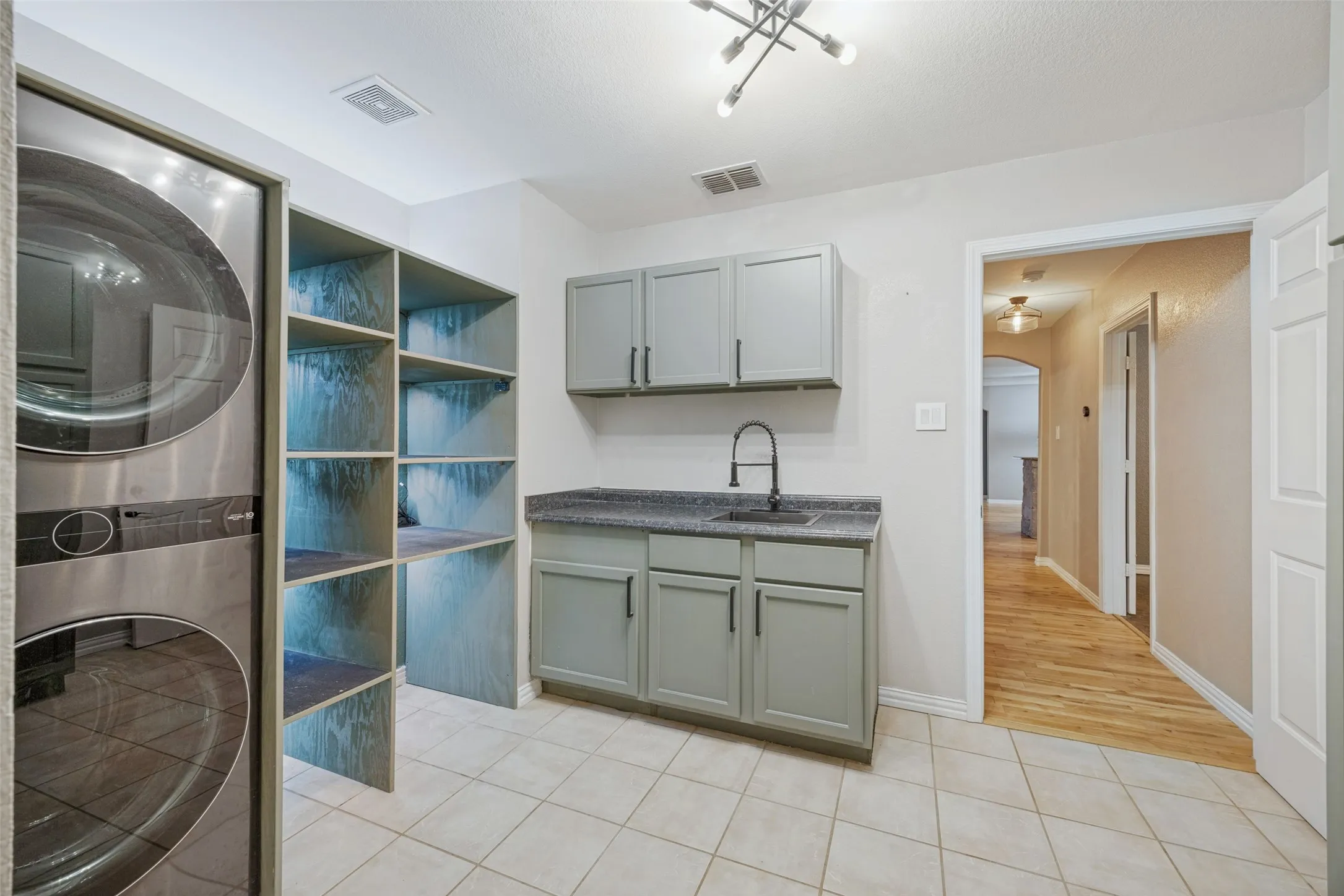 Single Family Residence For Sale in Grayson County , 171 Chestnut Road, Whitewright, Texas 75491, 4 Bedroom, 2 Bathroom, 2 Garage spaces, 2,288 Sqft, built in 2006, mls#21369553, Real Estate Agent in Whitewright, Homes For Sale in Grayson county, Homes For Sale in Whitewright, Realtor in Whitewright Texas, Real Estate Brokerage Independent Realty Texas, Luminita Cordes Realtor