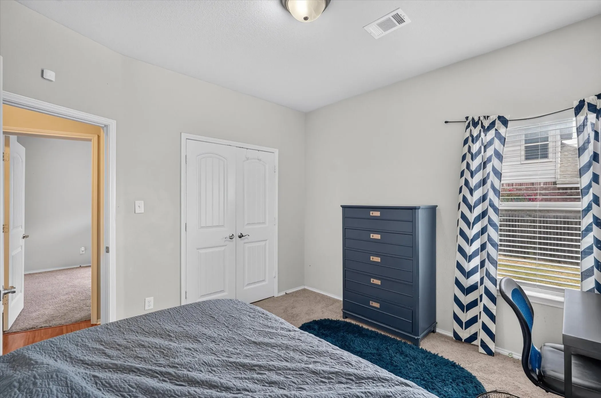 Single Family Residence For Sale in Dallas County , 902 Mockingbird Lane, Glenn Heights, Texas 75154, 3 Bedroom, 3 Bathroom, 2 Garage spaces, 2,358 Sqft, built in 2015, mls#21370406, Real Estate Agent in Glenn Heights, Homes For Sale in Dallas county, Homes For Sale in Glenn Heights, Realtor in Glenn Heights Texas, Real Estate Brokerage Independent Realty Texas, Luminita Cordes Realtor