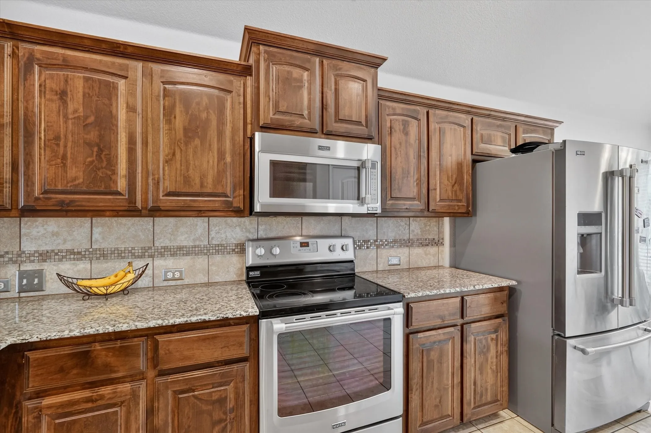 Single Family Residence For Sale in Dallas County , 902 Mockingbird Lane, Glenn Heights, Texas 75154, 3 Bedroom, 3 Bathroom, 2 Garage spaces, 2,358 Sqft, built in 2015, mls#21370406, Real Estate Agent in Glenn Heights, Homes For Sale in Dallas county, Homes For Sale in Glenn Heights, Realtor in Glenn Heights Texas, Real Estate Brokerage Independent Realty Texas, Luminita Cordes Realtor