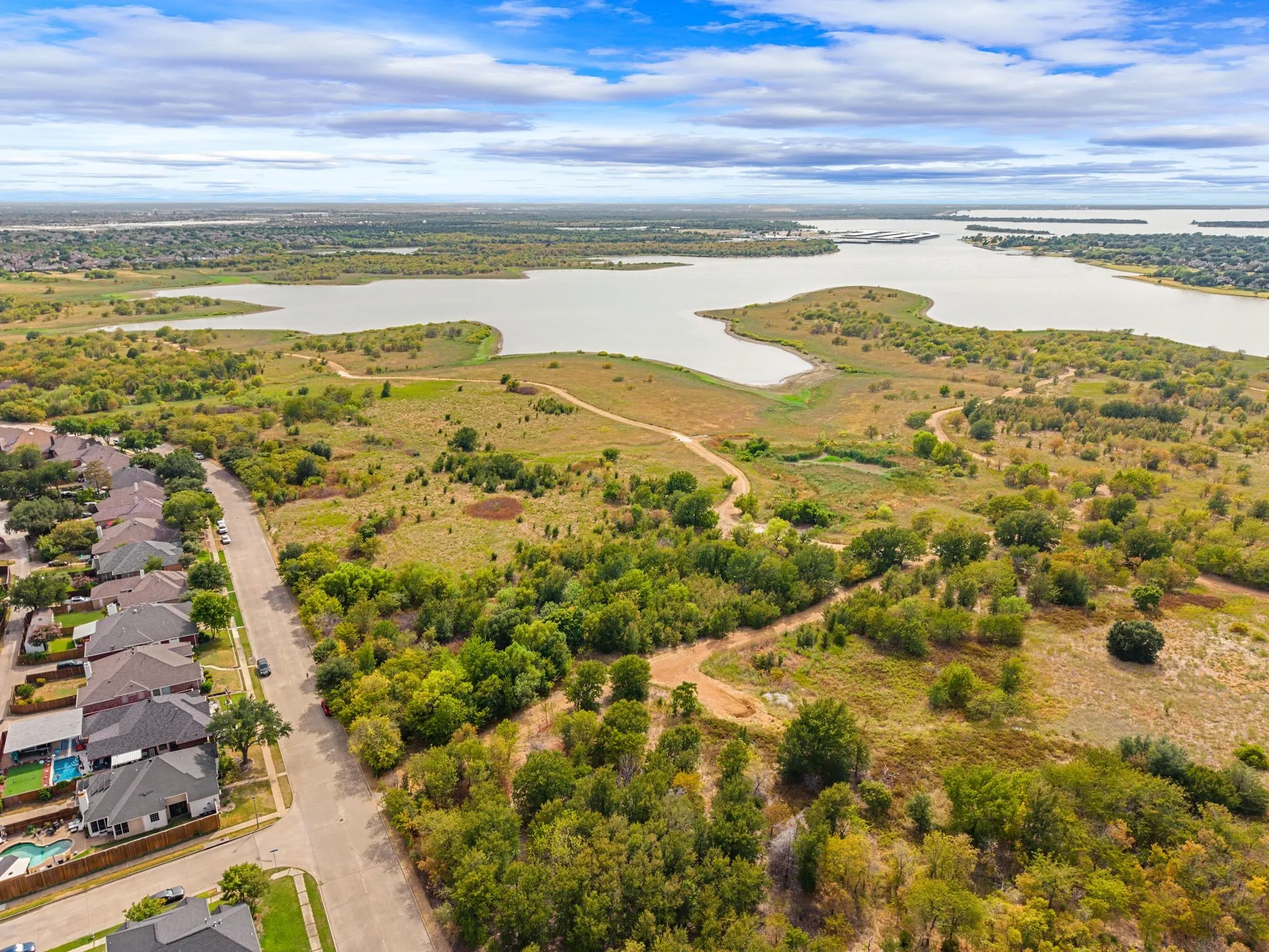 Single Family Residence For Sale in Denton County , 5084 Lakeshore Boulevard, The Colony, Texas 75056, 3 Bedroom, 2 Bathroom, 2 Garage spaces, 1,965 Sqft, built in 1991, mls#21369887, Real Estate Agent in The Colony, Homes For Sale in Denton county, Homes For Sale in The Colony, Realtor in The Colony Texas, Real Estate Brokerage Independent Realty Texas, Luminita Cordes Realtor