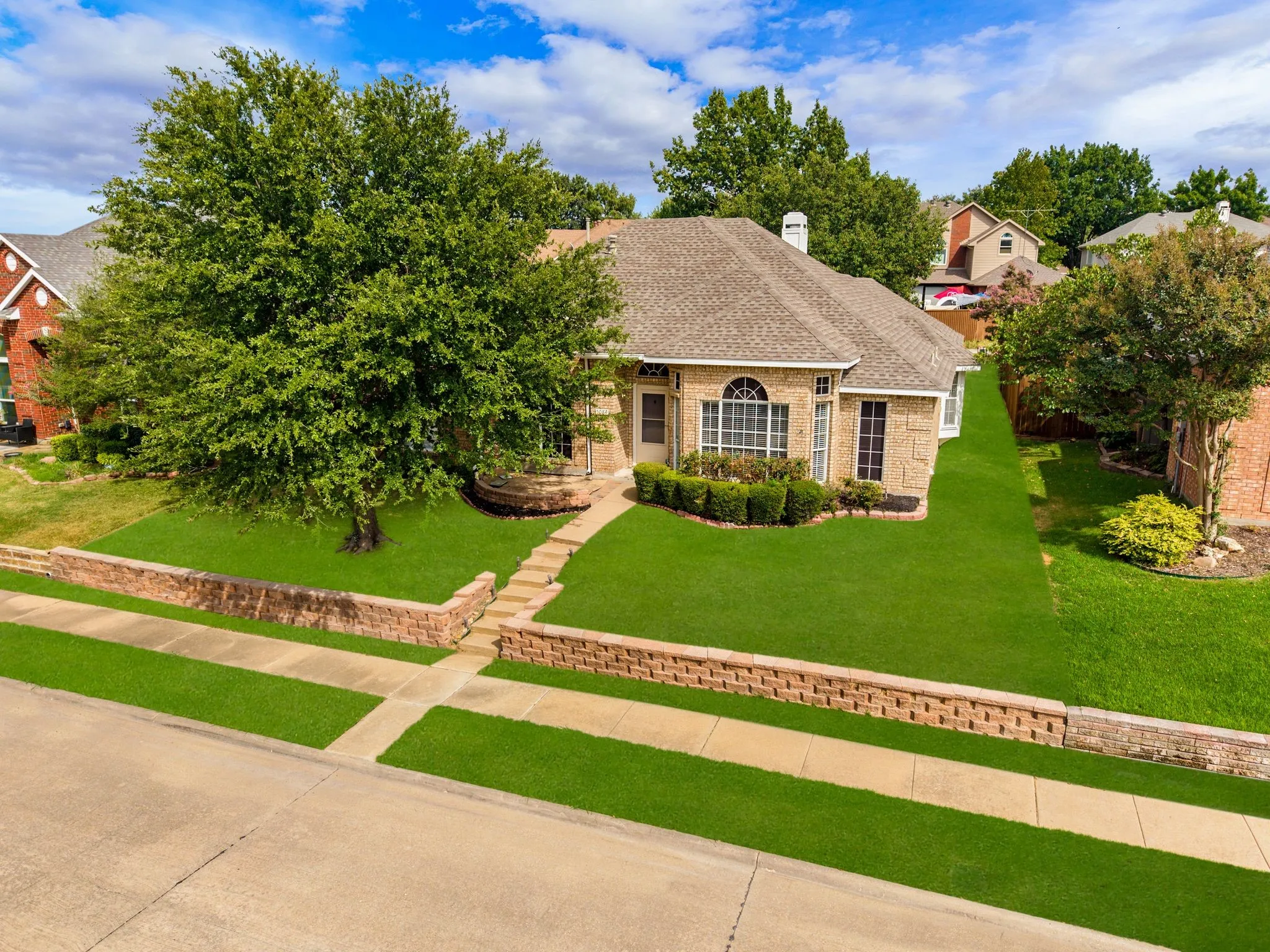 Single Family Residence For Sale in Denton County , 5084 Lakeshore Boulevard, The Colony, Texas 75056, 3 Bedroom, 2 Bathroom, 2 Garage spaces, 1,965 Sqft, built in 1991, mls#21369887, Real Estate Agent in The Colony, Homes For Sale in Denton county, Homes For Sale in The Colony, Realtor in The Colony Texas, Real Estate Brokerage Independent Realty Texas, Luminita Cordes Realtor