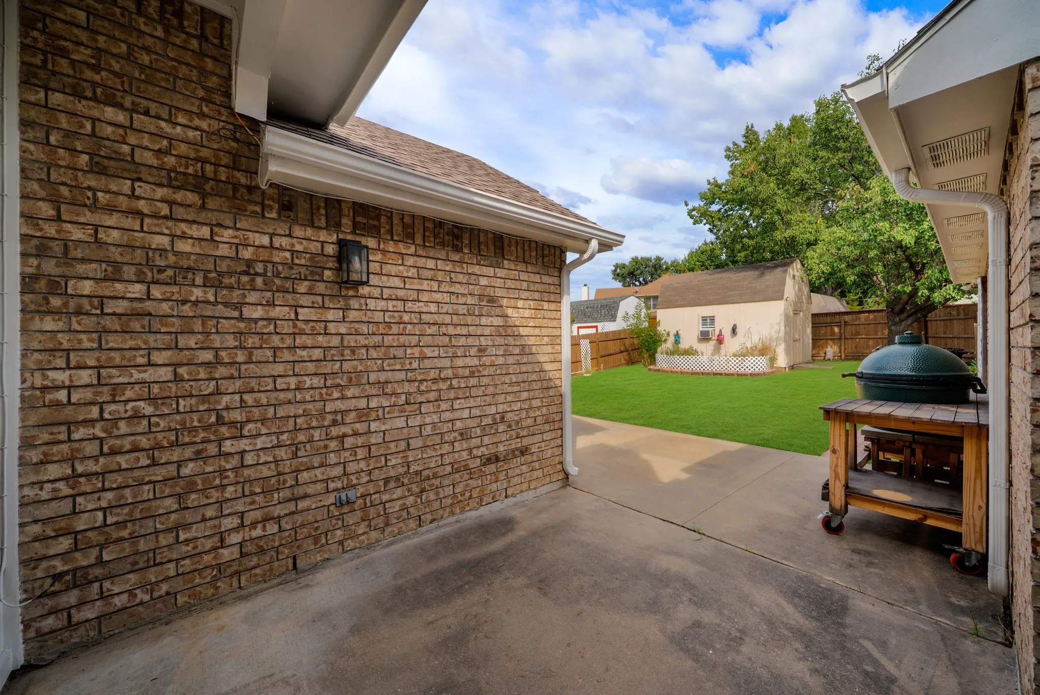 Single Family Residence For Sale in Denton County , 5084 Lakeshore Boulevard, The Colony, Texas 75056, 3 Bedroom, 2 Bathroom, 2 Garage spaces, 1,965 Sqft, built in 1991, mls#21369887, Real Estate Agent in The Colony, Homes For Sale in Denton county, Homes For Sale in The Colony, Realtor in The Colony Texas, Real Estate Brokerage Independent Realty Texas, Luminita Cordes Realtor
