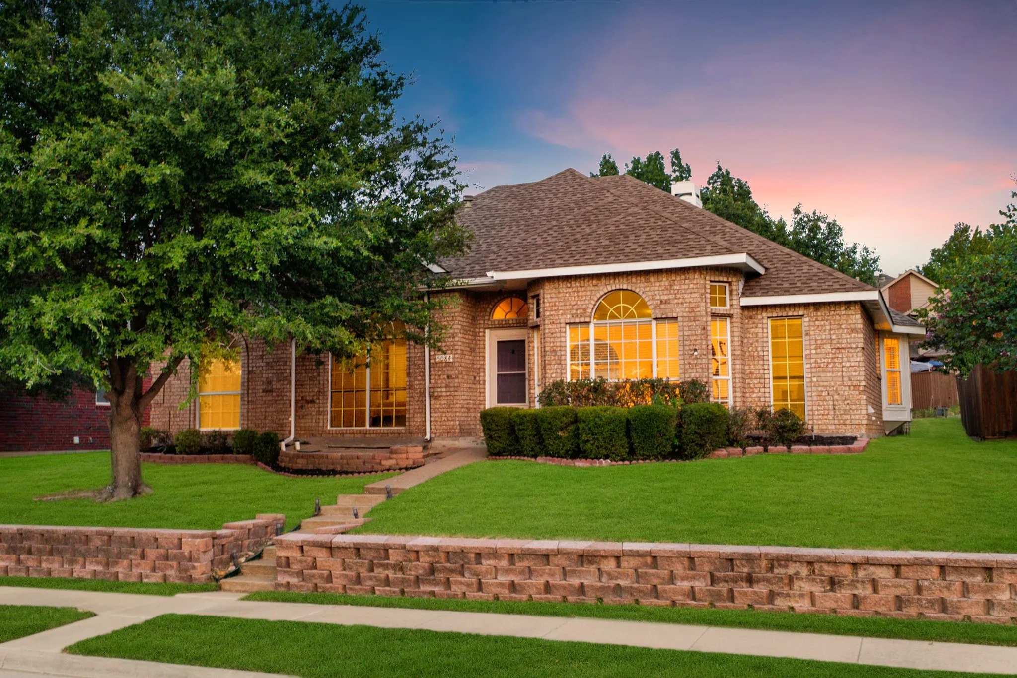 Single Family Residence For Sale in Denton County , 5084 Lakeshore Boulevard, The Colony, Texas 75056, 3 Bedroom, 2 Bathroom, 2 Garage spaces, 1,965 Sqft, built in 1991, mls#21369887, Real Estate Agent in The Colony, Homes For Sale in Denton county, Homes For Sale in The Colony, Realtor in The Colony Texas, Real Estate Brokerage Independent Realty Texas, Luminita Cordes Realtor