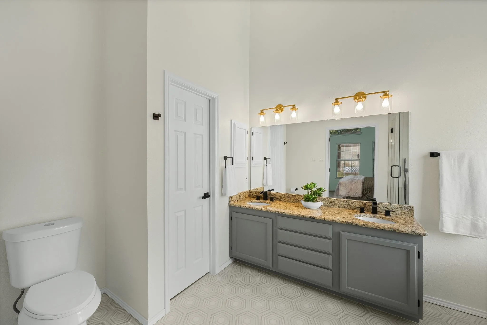 Single Family Residence For Sale in Denton County , 5084 Lakeshore Boulevard, The Colony, Texas 75056, 3 Bedroom, 2 Bathroom, 2 Garage spaces, 1,965 Sqft, built in 1991, mls#21369887, Real Estate Agent in The Colony, Homes For Sale in Denton county, Homes For Sale in The Colony, Realtor in The Colony Texas, Real Estate Brokerage Independent Realty Texas, Luminita Cordes Realtor