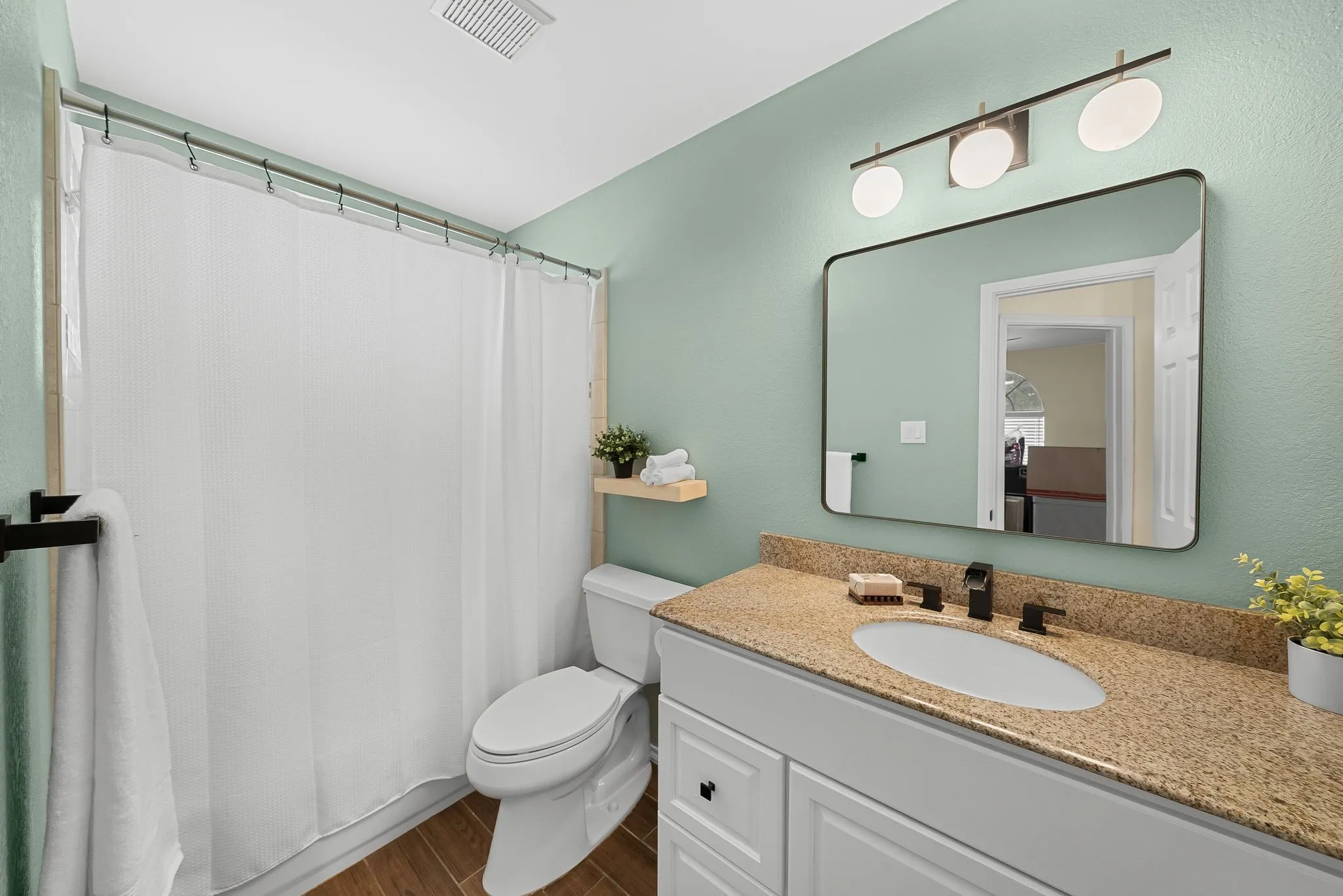 Single Family Residence For Sale in Denton County , 5084 Lakeshore Boulevard, The Colony, Texas 75056, 3 Bedroom, 2 Bathroom, 2 Garage spaces, 1,965 Sqft, built in 1991, mls#21369887, Real Estate Agent in The Colony, Homes For Sale in Denton county, Homes For Sale in The Colony, Realtor in The Colony Texas, Real Estate Brokerage Independent Realty Texas, Luminita Cordes Realtor
