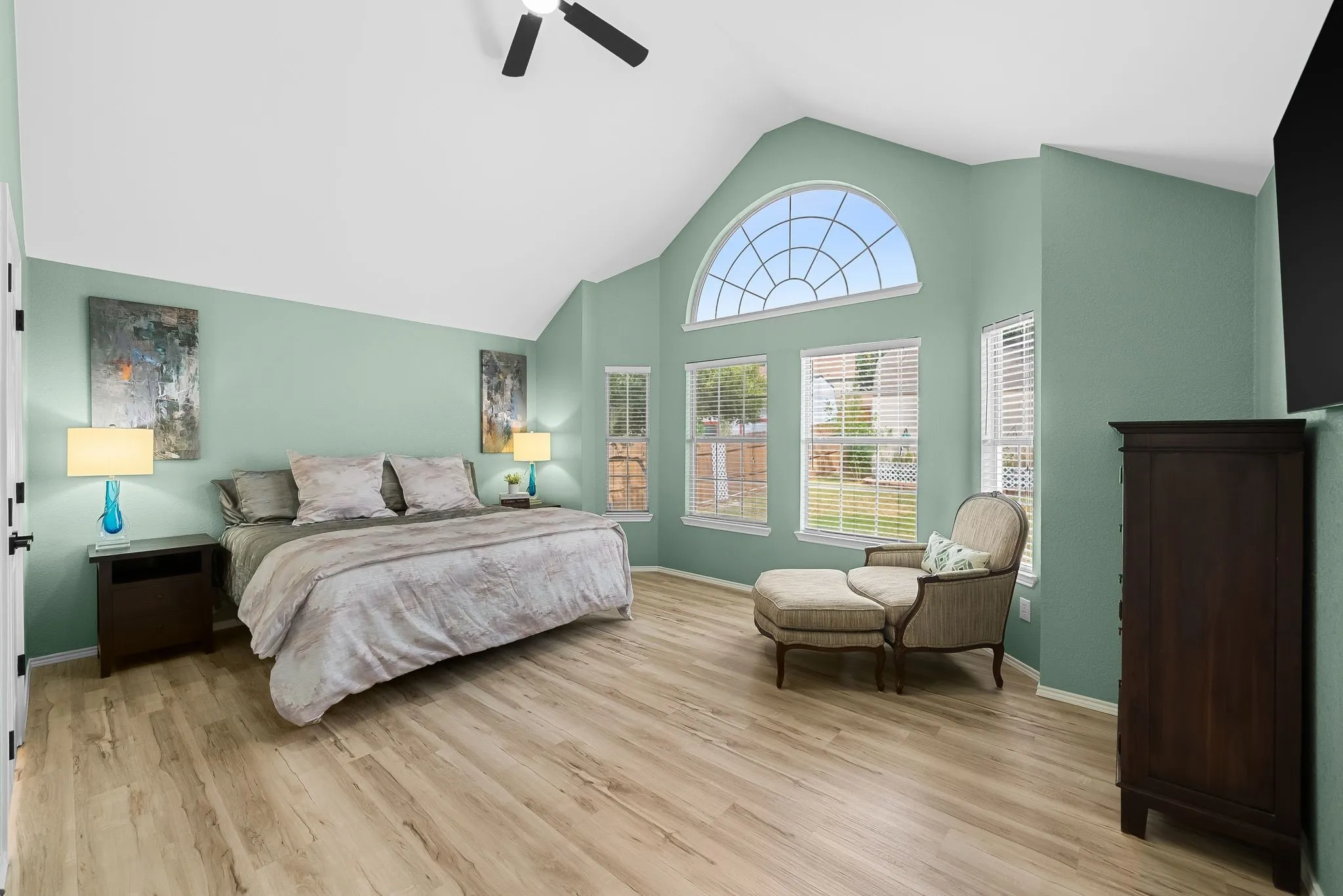 Single Family Residence For Sale in Denton County , 5084 Lakeshore Boulevard, The Colony, Texas 75056, 3 Bedroom, 2 Bathroom, 2 Garage spaces, 1,965 Sqft, built in 1991, mls#21369887, Real Estate Agent in The Colony, Homes For Sale in Denton county, Homes For Sale in The Colony, Realtor in The Colony Texas, Real Estate Brokerage Independent Realty Texas, Luminita Cordes Realtor