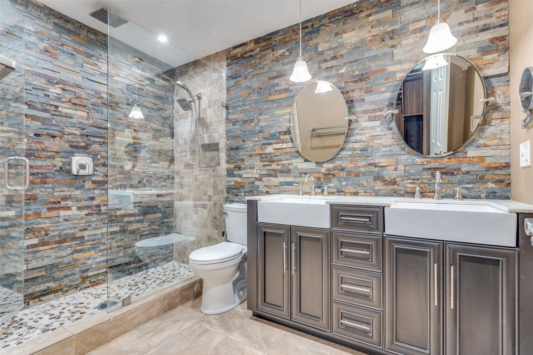Single Family Residence For Rent in Collin County , 2217 Canyon Valley Trail, Plano, Texas 75023, 3 Bedroom, 2 Bathroom, 2 Garage spaces, 1,838 Sqft, built in 1977, mls#21371320, Real Estate Agent in Plano, Homes For Rent in Collin county, Homes For Rent in Plano, Realtor in Plano Texas, Real Estate Brokerage Independent Realty Texas, Luminita Cordes Realtor