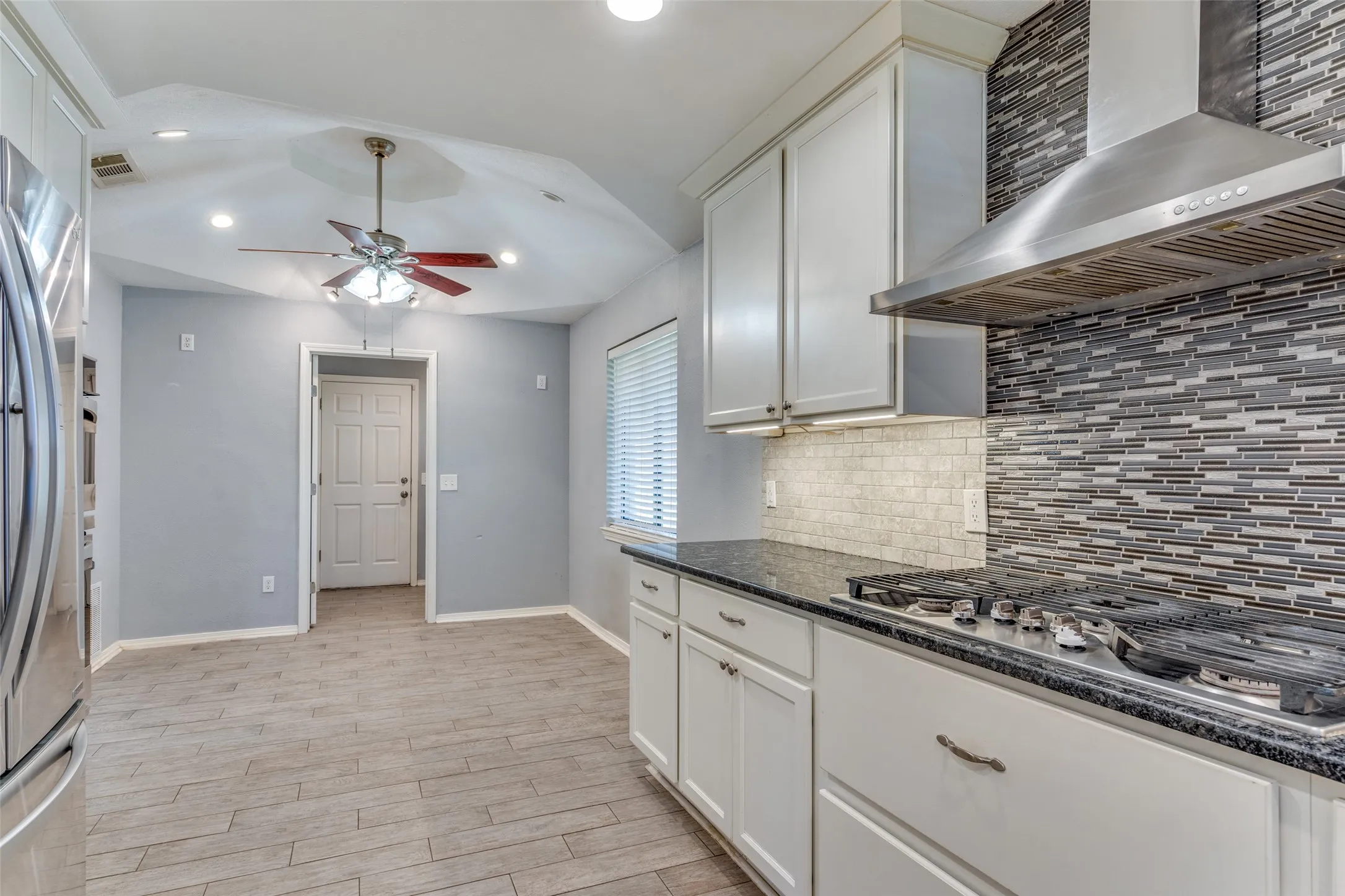 Single Family Residence For Rent in Collin County , 2217 Canyon Valley Trail, Plano, Texas 75023, 3 Bedroom, 2 Bathroom, 2 Garage spaces, 1,838 Sqft, built in 1977, mls#21371320, Real Estate Agent in Plano, Homes For Rent in Collin county, Homes For Rent in Plano, Realtor in Plano Texas, Real Estate Brokerage Independent Realty Texas, Luminita Cordes Realtor