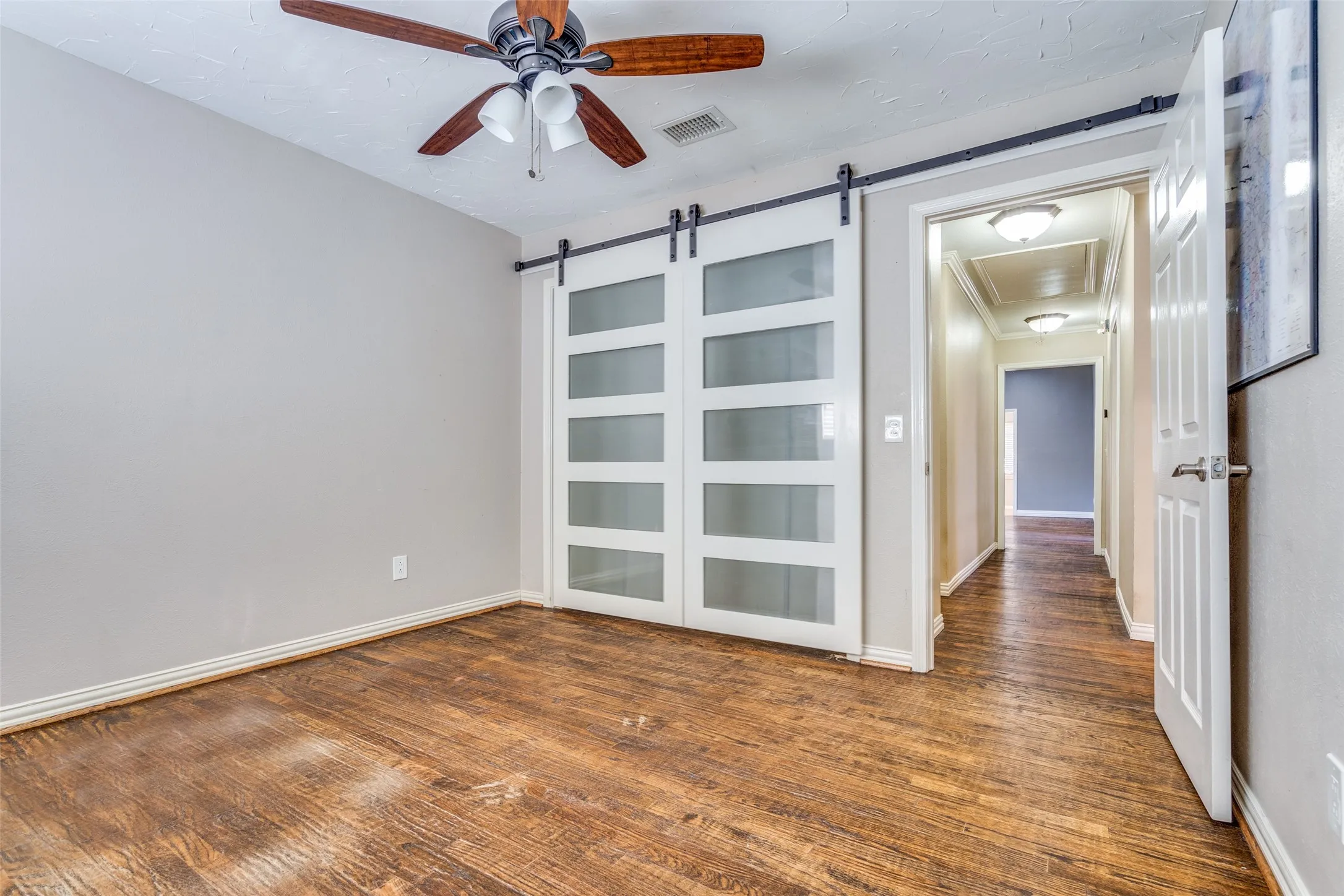 Single Family Residence For Rent in Collin County , 2217 Canyon Valley Trail, Plano, Texas 75023, 3 Bedroom, 2 Bathroom, 2 Garage spaces, 1,838 Sqft, built in 1977, mls#21371320, Real Estate Agent in Plano, Homes For Rent in Collin county, Homes For Rent in Plano, Realtor in Plano Texas, Real Estate Brokerage Independent Realty Texas, Luminita Cordes Realtor