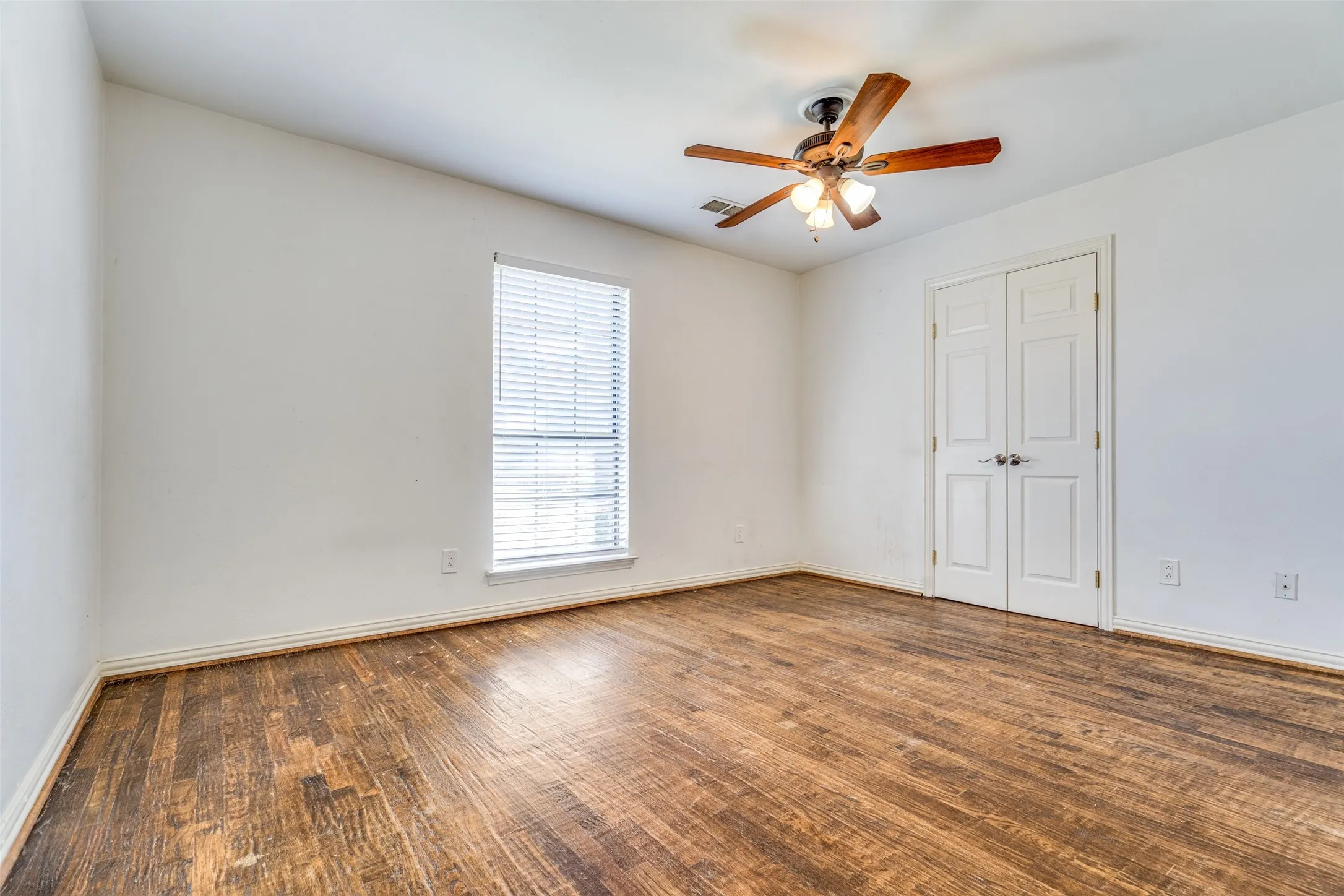 Single Family Residence For Rent in Collin County , 2217 Canyon Valley Trail, Plano, Texas 75023, 3 Bedroom, 2 Bathroom, 2 Garage spaces, 1,838 Sqft, built in 1977, mls#21371320, Real Estate Agent in Plano, Homes For Rent in Collin county, Homes For Rent in Plano, Realtor in Plano Texas, Real Estate Brokerage Independent Realty Texas, Luminita Cordes Realtor