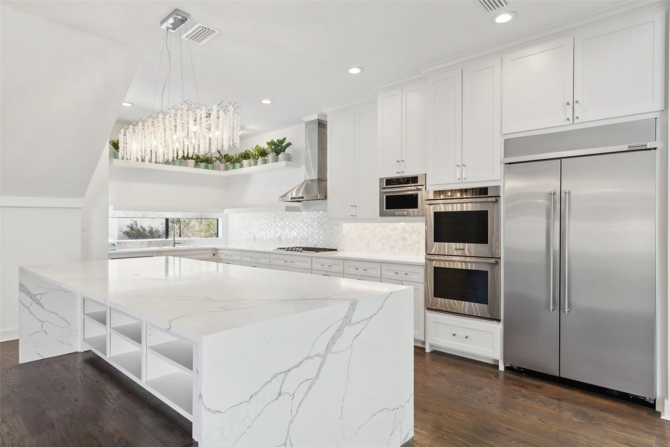 Single Family Residence For Rent in Dallas County , 6441 Royalton Drive, Dallas, Texas 75230, 6 Bedroom, 7 Bathroom, 3 Garage spaces, 5,635 Sqft, built in 2022, mls#21371331, Real Estate Agent in Dallas, Homes For Rent in Dallas county, Homes For Rent in Dallas, Realtor in Dallas Texas, Real Estate Brokerage Independent Realty Texas, Luminita Cordes Realtor