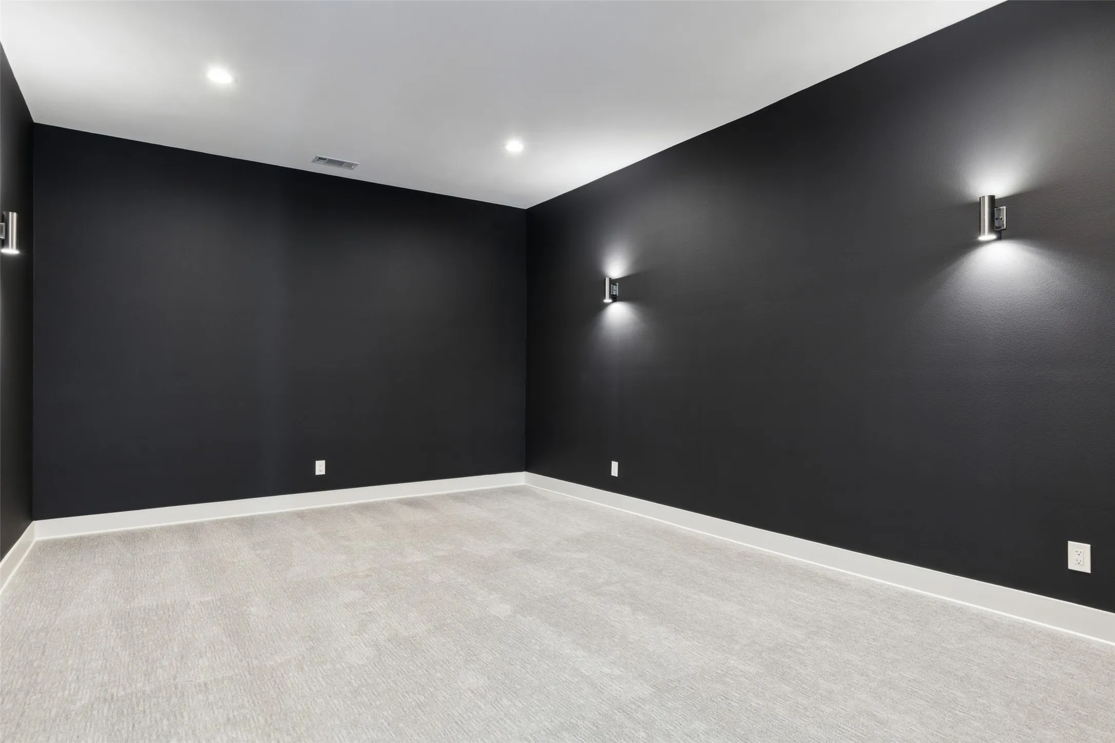 Single Family Residence For Rent in Dallas County , 6441 Royalton Drive, Dallas, Texas 75230, 6 Bedroom, 7 Bathroom, 3 Garage spaces, 5,635 Sqft, built in 2022, mls#21371331, Real Estate Agent in Dallas, Homes For Rent in Dallas county, Homes For Rent in Dallas, Realtor in Dallas Texas, Real Estate Brokerage Independent Realty Texas, Luminita Cordes Realtor
