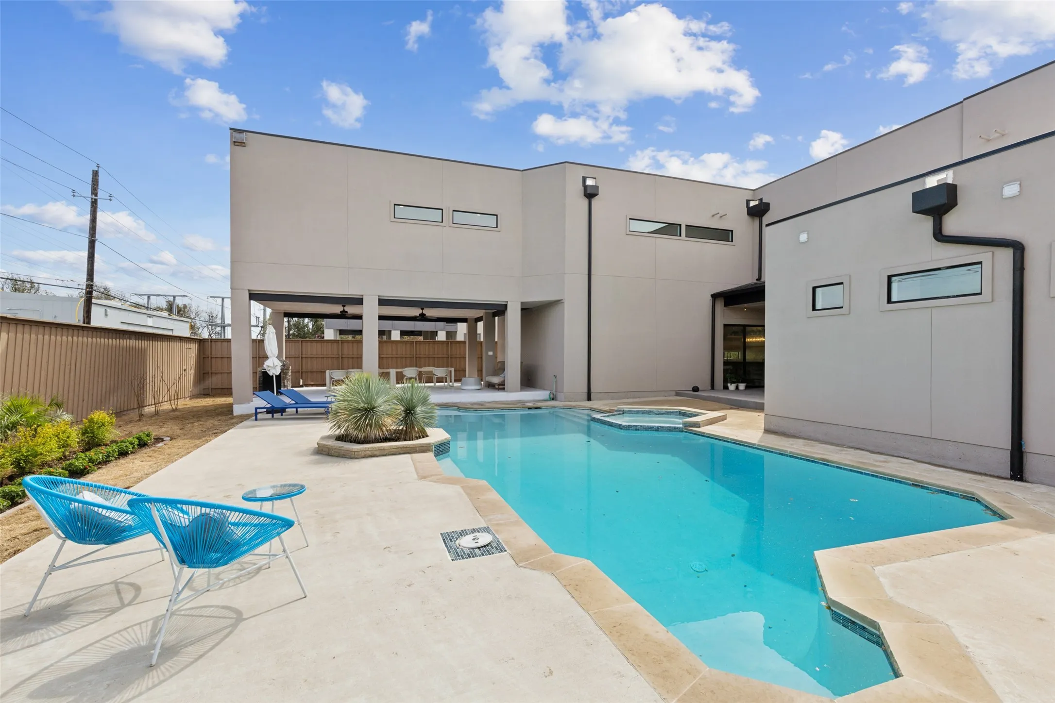 Single Family Residence For Rent in Dallas County , 6441 Royalton Drive, Dallas, Texas 75230, 6 Bedroom, 7 Bathroom, 3 Garage spaces, 5,635 Sqft, built in 2022, mls#21371331, Real Estate Agent in Dallas, Homes For Rent in Dallas county, Homes For Rent in Dallas, Realtor in Dallas Texas, Real Estate Brokerage Independent Realty Texas, Luminita Cordes Realtor