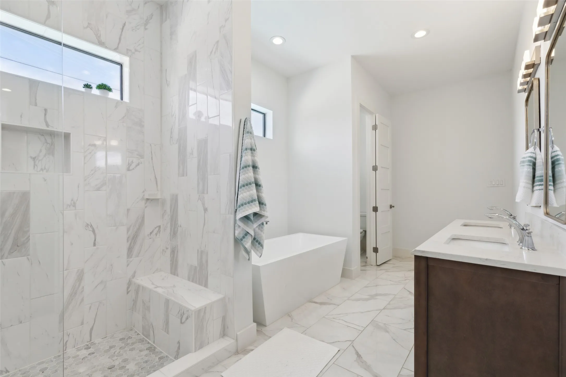 Single Family Residence For Rent in Dallas County , 6441 Royalton Drive, Dallas, Texas 75230, 6 Bedroom, 7 Bathroom, 3 Garage spaces, 5,635 Sqft, built in 2022, mls#21371331, Real Estate Agent in Dallas, Homes For Rent in Dallas county, Homes For Rent in Dallas, Realtor in Dallas Texas, Real Estate Brokerage Independent Realty Texas, Luminita Cordes Realtor