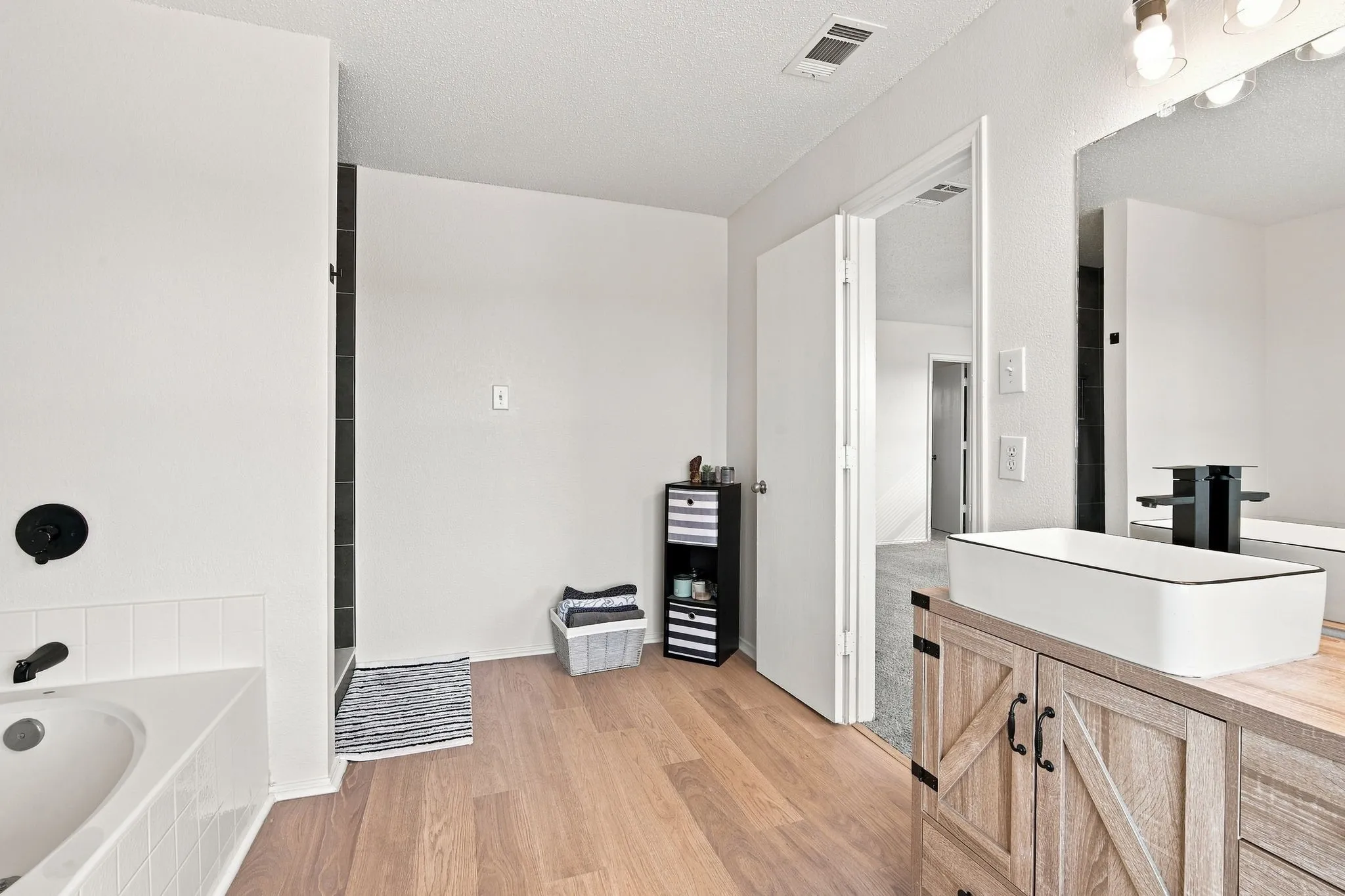 Primary On-suite
