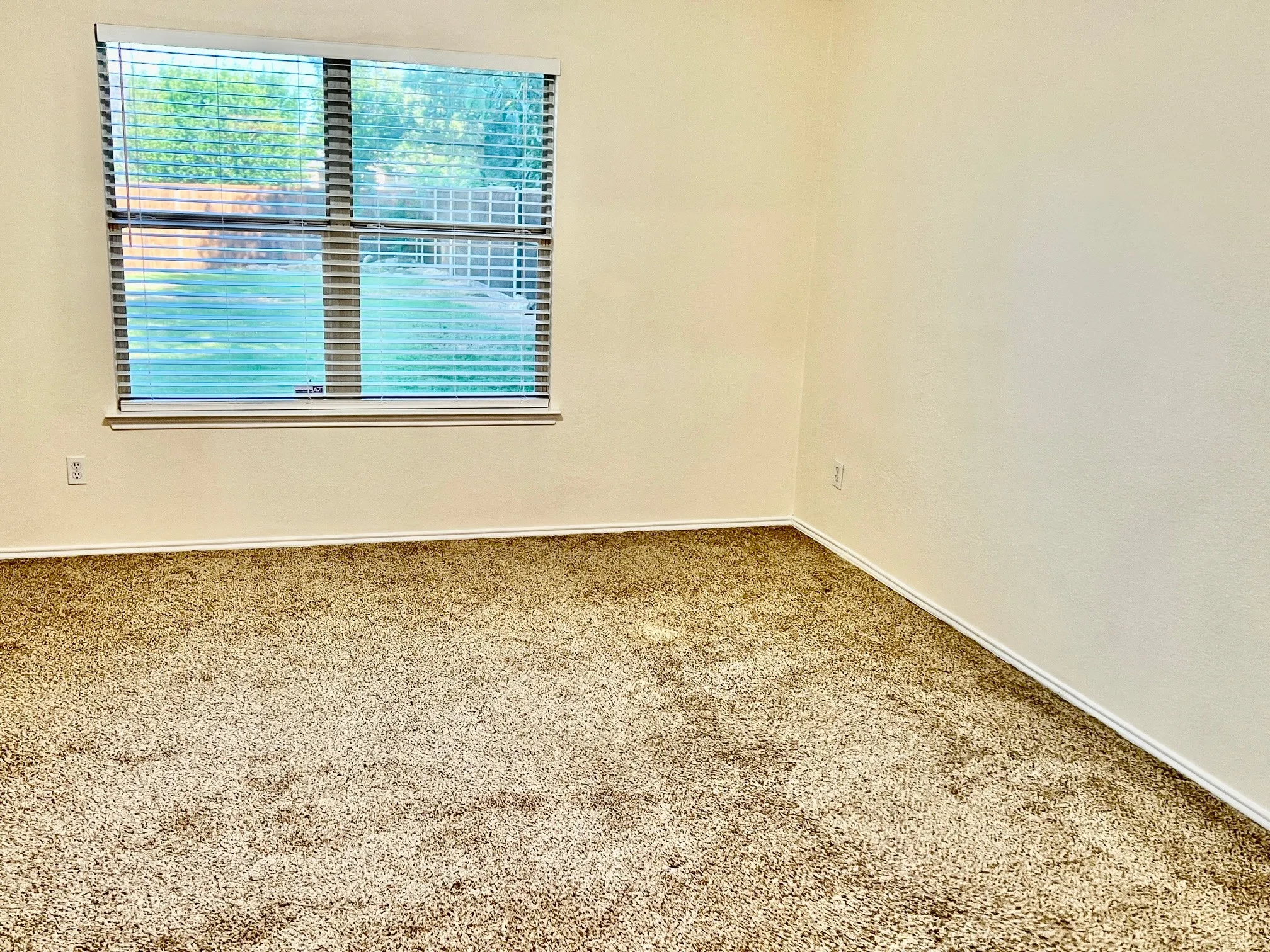 Master Bedroom (2)