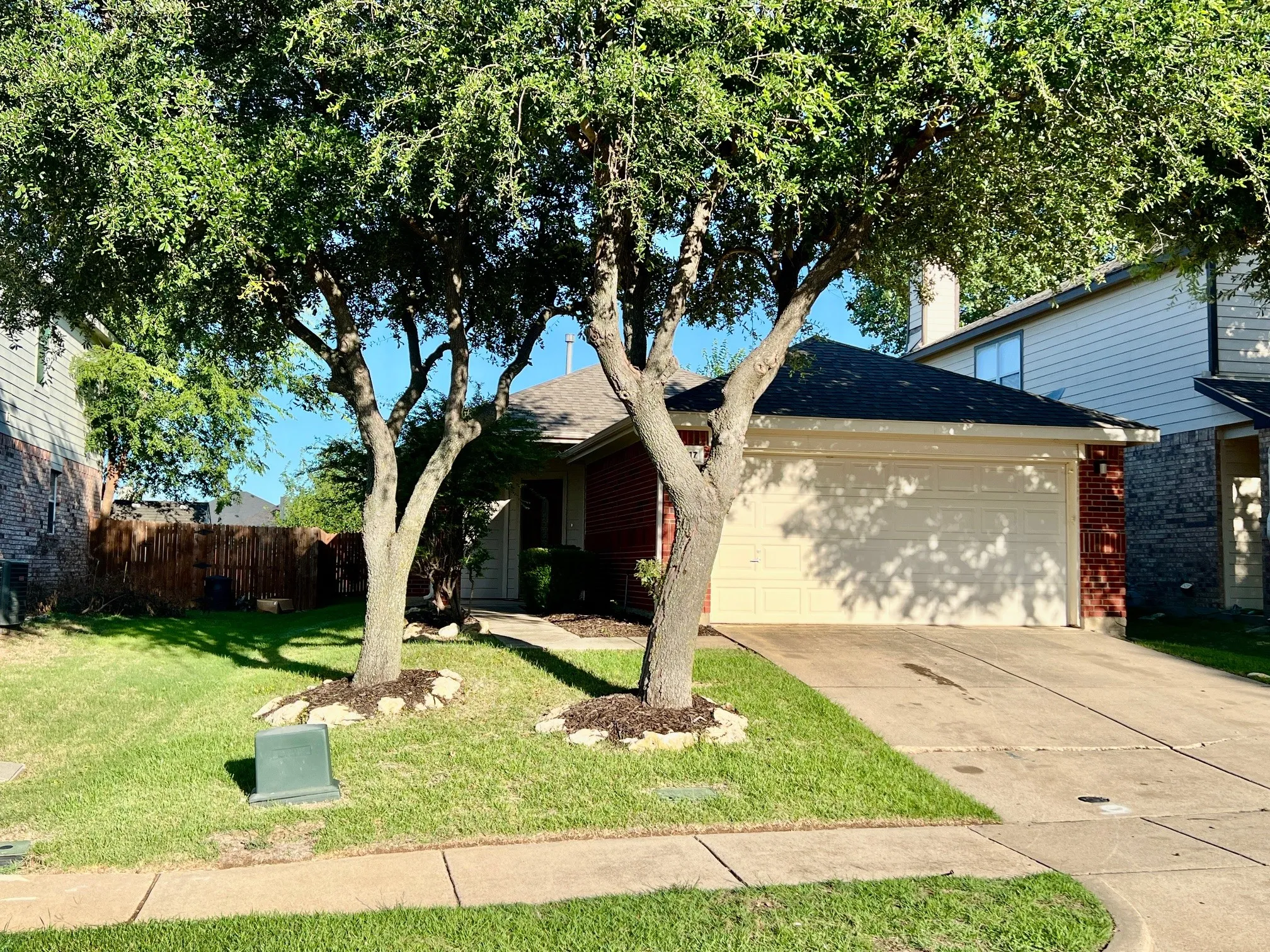 Single Family Residence For Rent in Tarrant County , 11617 Bobcat Drive, Fort Worth, Texas 76244, 3 Bedroom, 2 Bathroom, 2 Garage spaces, 1,408 Sqft, built in 2003, mls#21342325, Real Estate Agent in Fort Worth, Homes For Rent in Tarrant county, Homes For Rent in Fort Worth, Realtor in Fort Worth Texas, Real Estate Brokerage Independent Realty Texas, Luminita Cordes Realtor