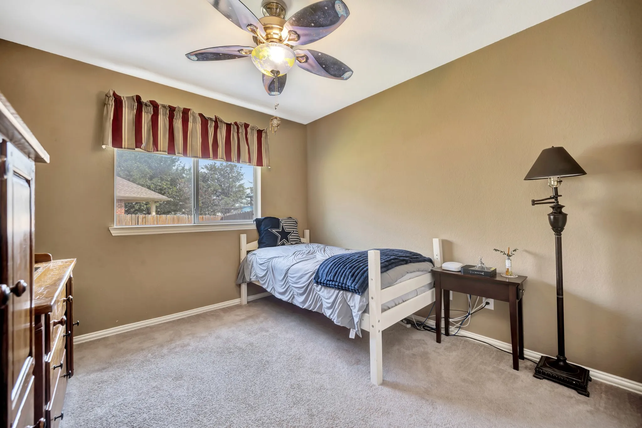 Single Family Residence For Sale in Tarrant County , 11501 Emory Trail, Fort Worth, Texas 76244, 3 Bedroom, 2 Bathroom, 2 Garage spaces, 1,757 Sqft, built in 2006, mls#21370731, Real Estate Agent in Fort Worth, Homes For Sale in Tarrant county, Homes For Sale in Fort Worth, Realtor in Fort Worth Texas, Real Estate Brokerage Independent Realty Texas, Luminita Cordes Realtor