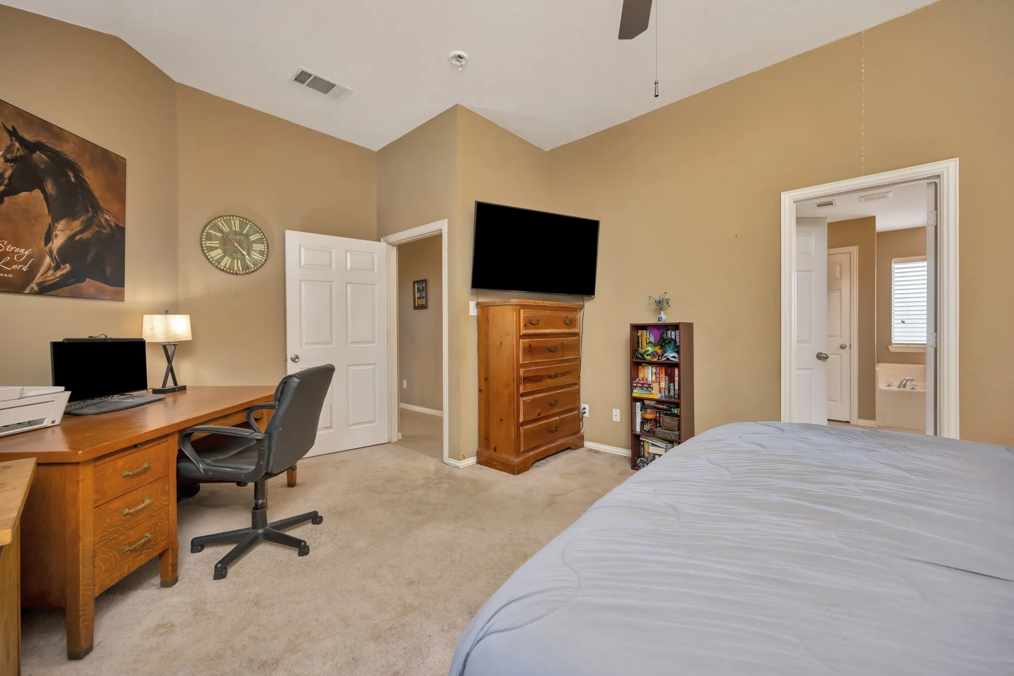 Single Family Residence For Sale in Tarrant County , 11501 Emory Trail, Fort Worth, Texas 76244, 3 Bedroom, 2 Bathroom, 2 Garage spaces, 1,757 Sqft, built in 2006, mls#21370731, Real Estate Agent in Fort Worth, Homes For Sale in Tarrant county, Homes For Sale in Fort Worth, Realtor in Fort Worth Texas, Real Estate Brokerage Independent Realty Texas, Luminita Cordes Realtor