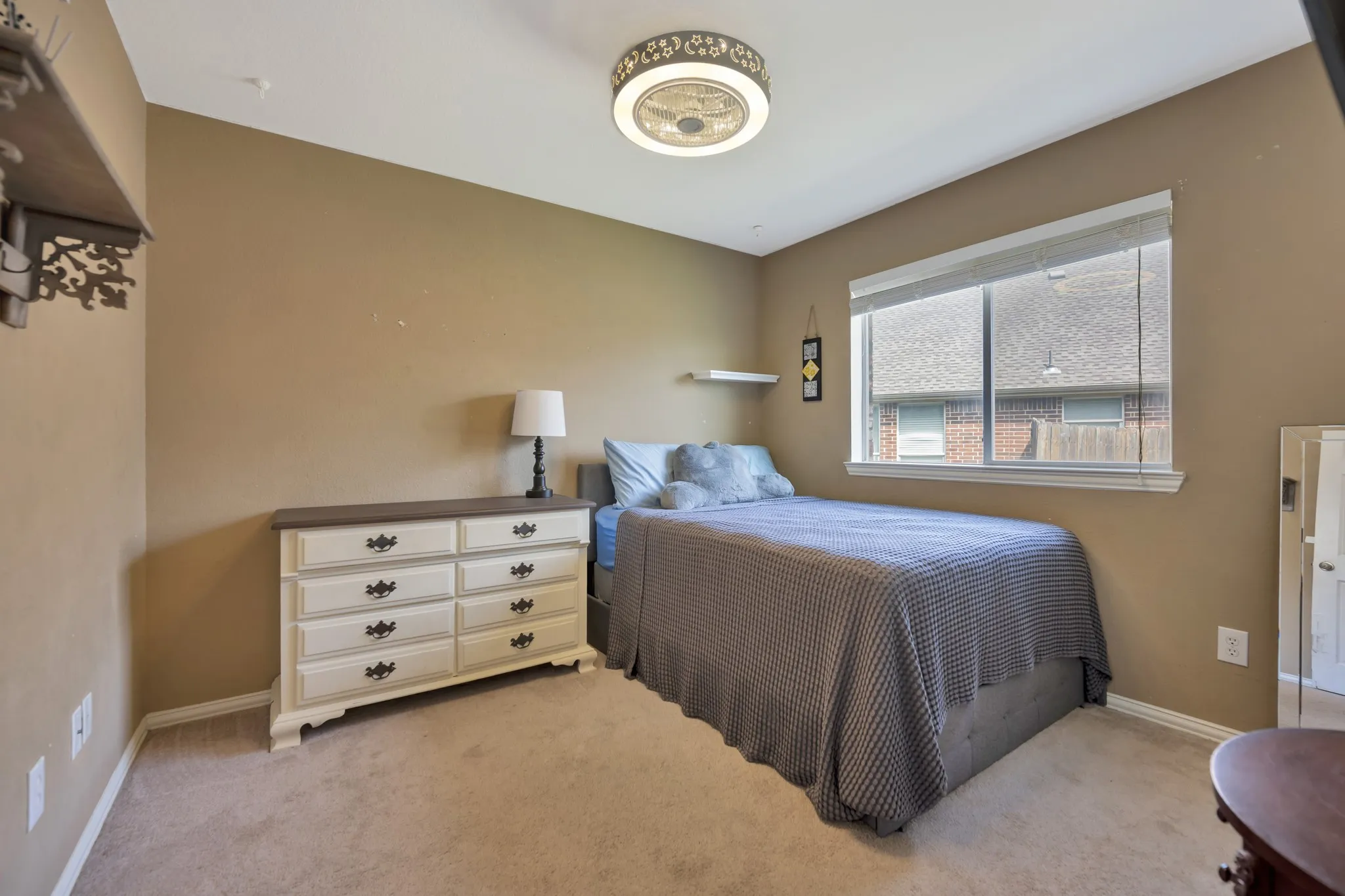 Single Family Residence For Sale in Tarrant County , 11501 Emory Trail, Fort Worth, Texas 76244, 3 Bedroom, 2 Bathroom, 2 Garage spaces, 1,757 Sqft, built in 2006, mls#21370731, Real Estate Agent in Fort Worth, Homes For Sale in Tarrant county, Homes For Sale in Fort Worth, Realtor in Fort Worth Texas, Real Estate Brokerage Independent Realty Texas, Luminita Cordes Realtor