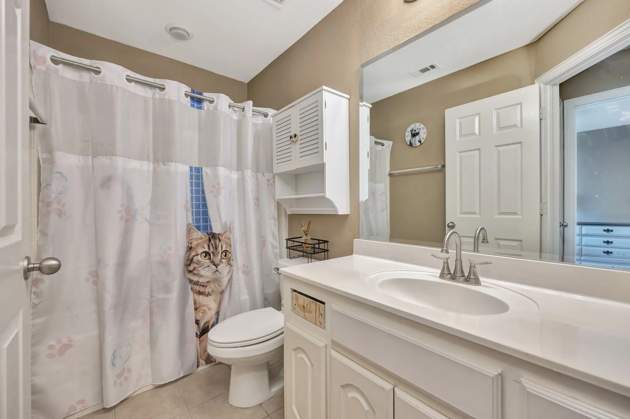 Single Family Residence For Sale in Tarrant County , 11501 Emory Trail, Fort Worth, Texas 76244, 3 Bedroom, 2 Bathroom, 2 Garage spaces, 1,757 Sqft, built in 2006, mls#21370731, Real Estate Agent in Fort Worth, Homes For Sale in Tarrant county, Homes For Sale in Fort Worth, Realtor in Fort Worth Texas, Real Estate Brokerage Independent Realty Texas, Luminita Cordes Realtor