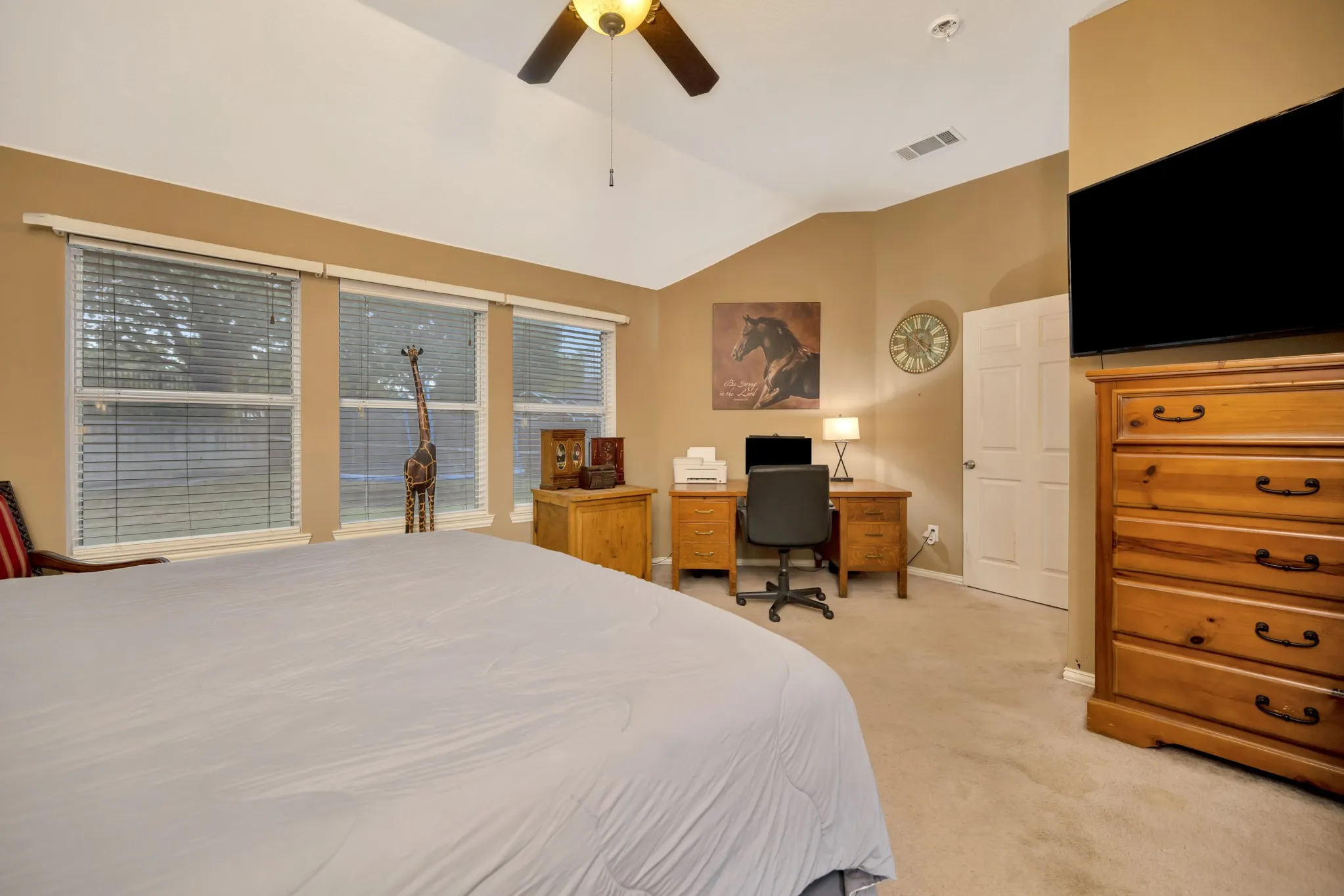 Single Family Residence For Sale in Tarrant County , 11501 Emory Trail, Fort Worth, Texas 76244, 3 Bedroom, 2 Bathroom, 2 Garage spaces, 1,757 Sqft, built in 2006, mls#21370731, Real Estate Agent in Fort Worth, Homes For Sale in Tarrant county, Homes For Sale in Fort Worth, Realtor in Fort Worth Texas, Real Estate Brokerage Independent Realty Texas, Luminita Cordes Realtor