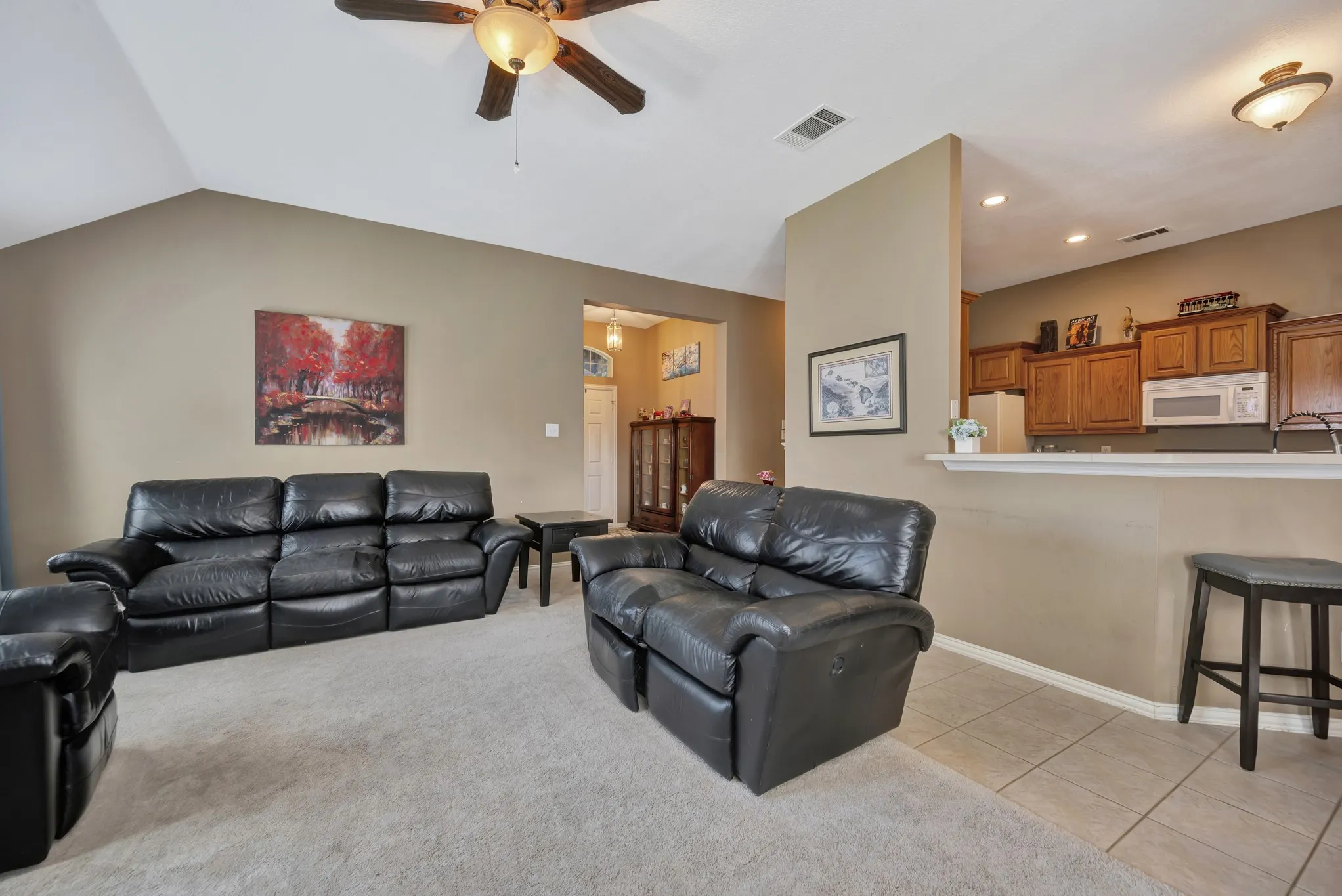 Single Family Residence For Sale in Tarrant County , 11501 Emory Trail, Fort Worth, Texas 76244, 3 Bedroom, 2 Bathroom, 2 Garage spaces, 1,757 Sqft, built in 2006, mls#21370731, Real Estate Agent in Fort Worth, Homes For Sale in Tarrant county, Homes For Sale in Fort Worth, Realtor in Fort Worth Texas, Real Estate Brokerage Independent Realty Texas, Luminita Cordes Realtor