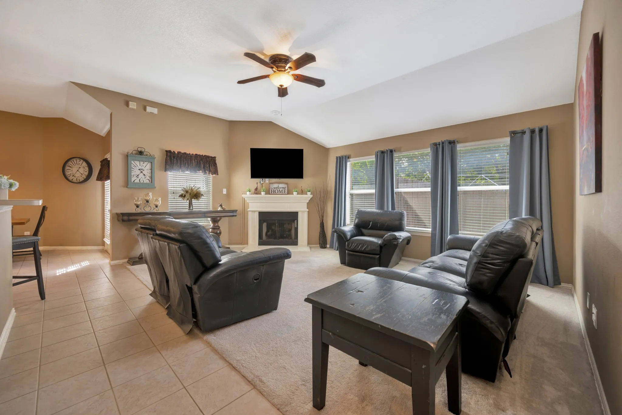 Single Family Residence For Sale in Tarrant County , 11501 Emory Trail, Fort Worth, Texas 76244, 3 Bedroom, 2 Bathroom, 2 Garage spaces, 1,757 Sqft, built in 2006, mls#21370731, Real Estate Agent in Fort Worth, Homes For Sale in Tarrant county, Homes For Sale in Fort Worth, Realtor in Fort Worth Texas, Real Estate Brokerage Independent Realty Texas, Luminita Cordes Realtor