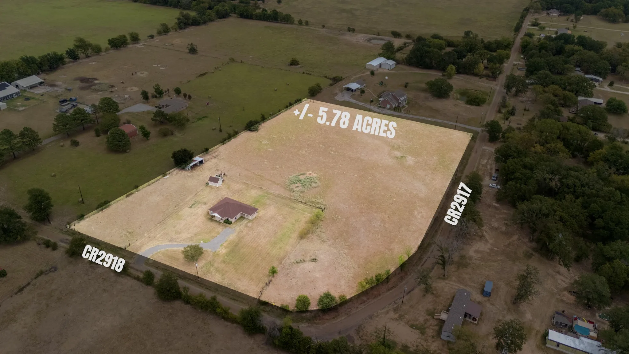 Single Family Residence For Sale in Henderson County , 11962 County Road 2918, Eustace, Texas 75124, 3 Bedroom, 2 Bathroom, Garage spaces, 1,638 Sqft, built in 2000, mls#21371291, Real Estate Agent in Eustace, Homes For Sale in Henderson county, Homes For Sale in Eustace, Realtor in Eustace Texas, Real Estate Brokerage Independent Realty Texas, Luminita Cordes Realtor