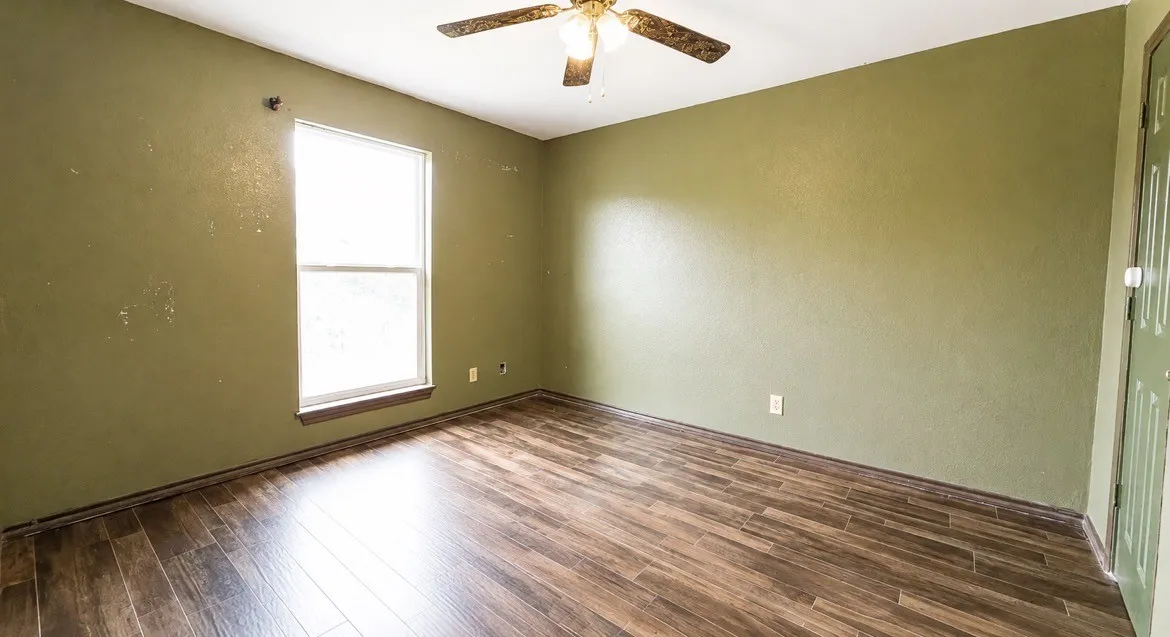Single Family Residence For Sale in Henderson County , 11962 County Road 2918, Eustace, Texas 75124, 3 Bedroom, 2 Bathroom, Garage spaces, 1,638 Sqft, built in 2000, mls#21371291, Real Estate Agent in Eustace, Homes For Sale in Henderson county, Homes For Sale in Eustace, Realtor in Eustace Texas, Real Estate Brokerage Independent Realty Texas, Luminita Cordes Realtor