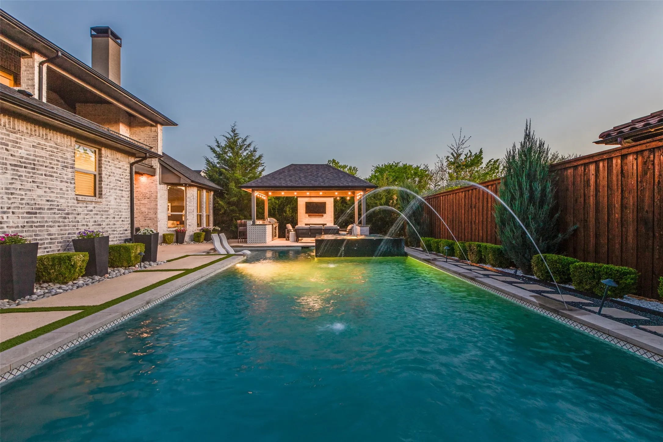 Single Family Residence For Sale in Denton County , 10215 Blackenhurst Lane, Frisco, Texas 75033, 5 Bedroom, 6 Bathroom, 3 Garage spaces, 4,931 Sqft, built in 2016, mls#21371114, Real Estate Agent in Frisco, Homes For Sale in Denton county, Homes For Sale in Frisco, Realtor in Frisco Texas, Real Estate Brokerage Independent Realty Texas, Luminita Cordes Realtor